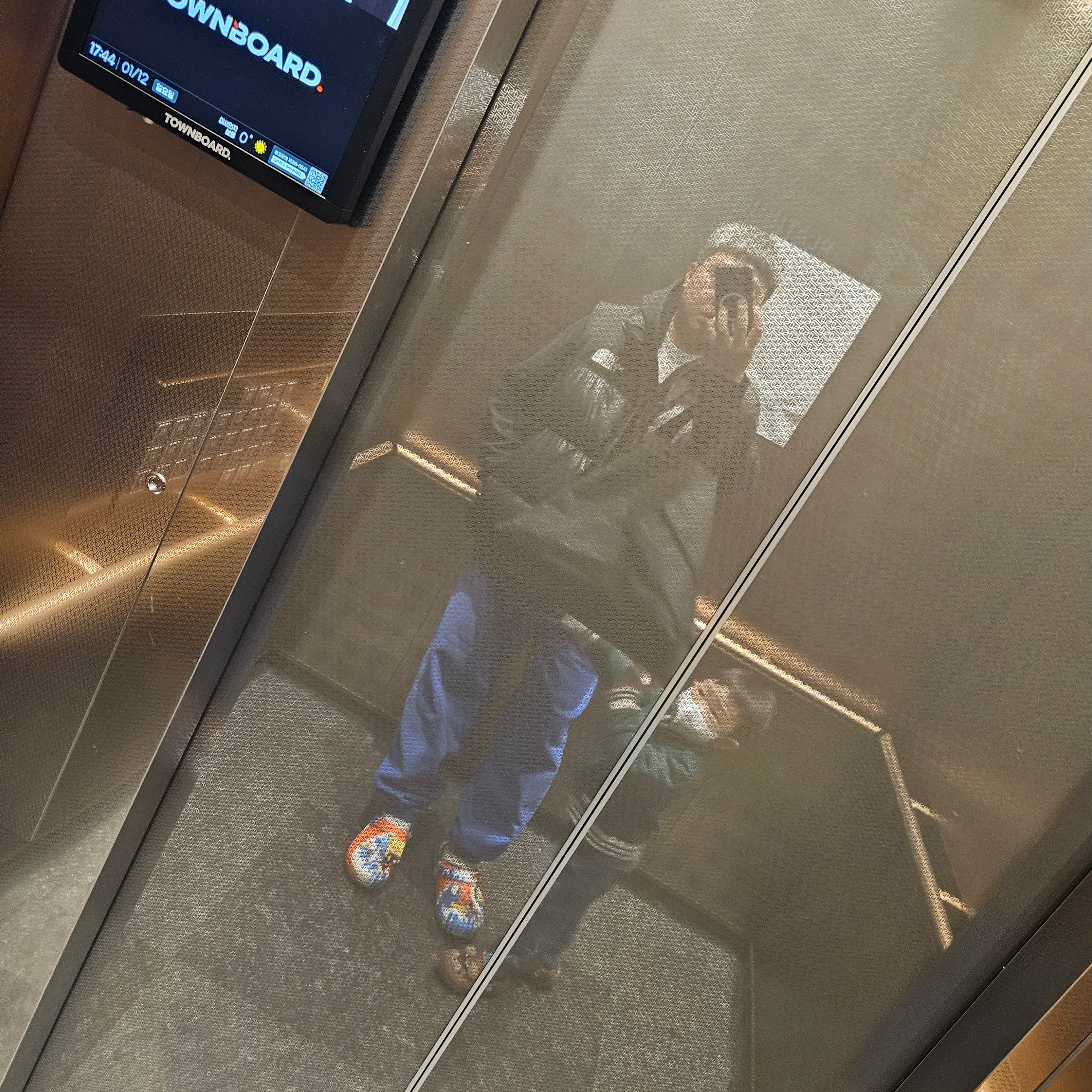 Nike x Stussy NRG Acid Washed Fleece Pants Game Royal (DR4025-480), The North Face Nuptse On Ball Vest Real Black 착용 스타일