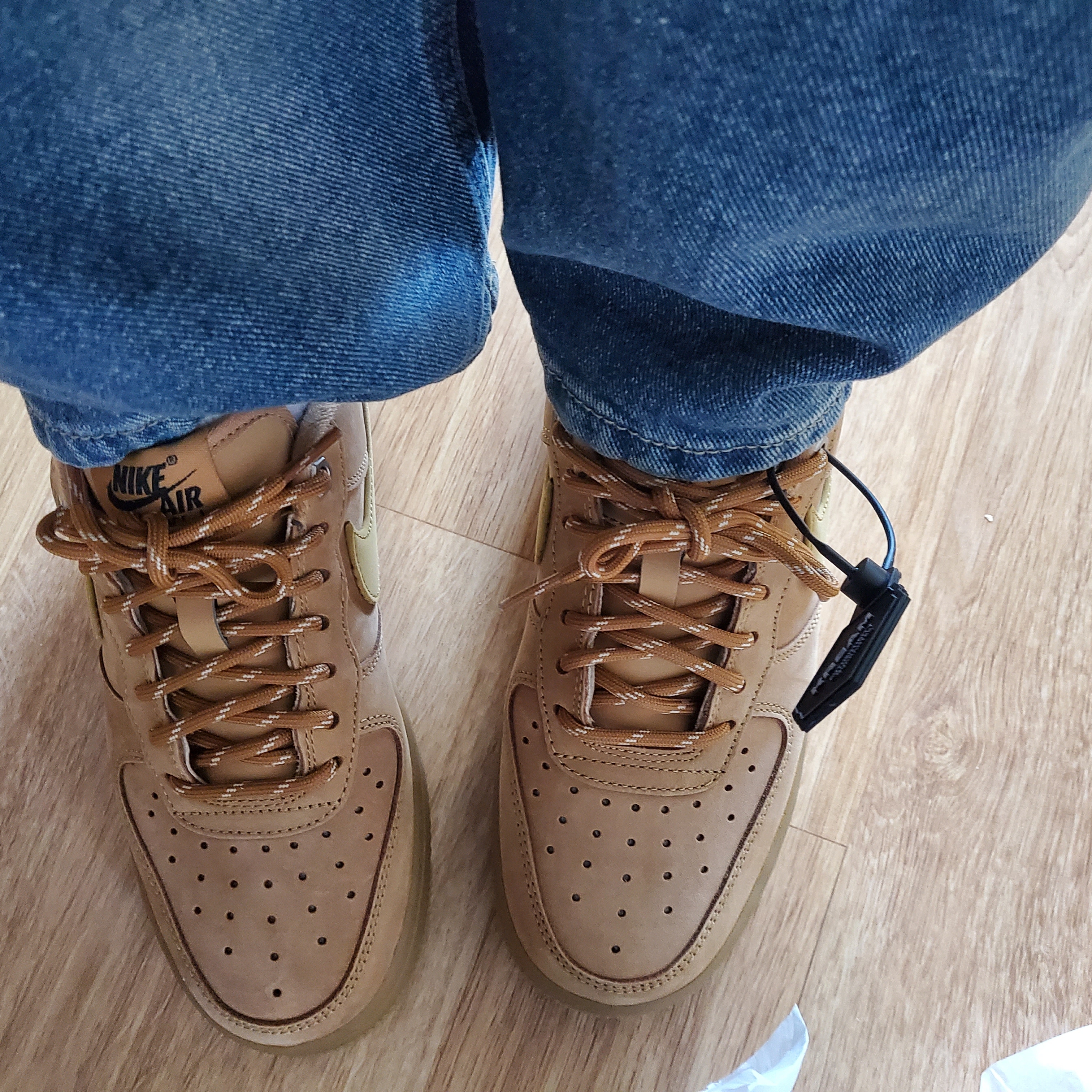 (W) Nike Air Force 1 '07 WB Flax Wheat 착용 스타일 - 1
