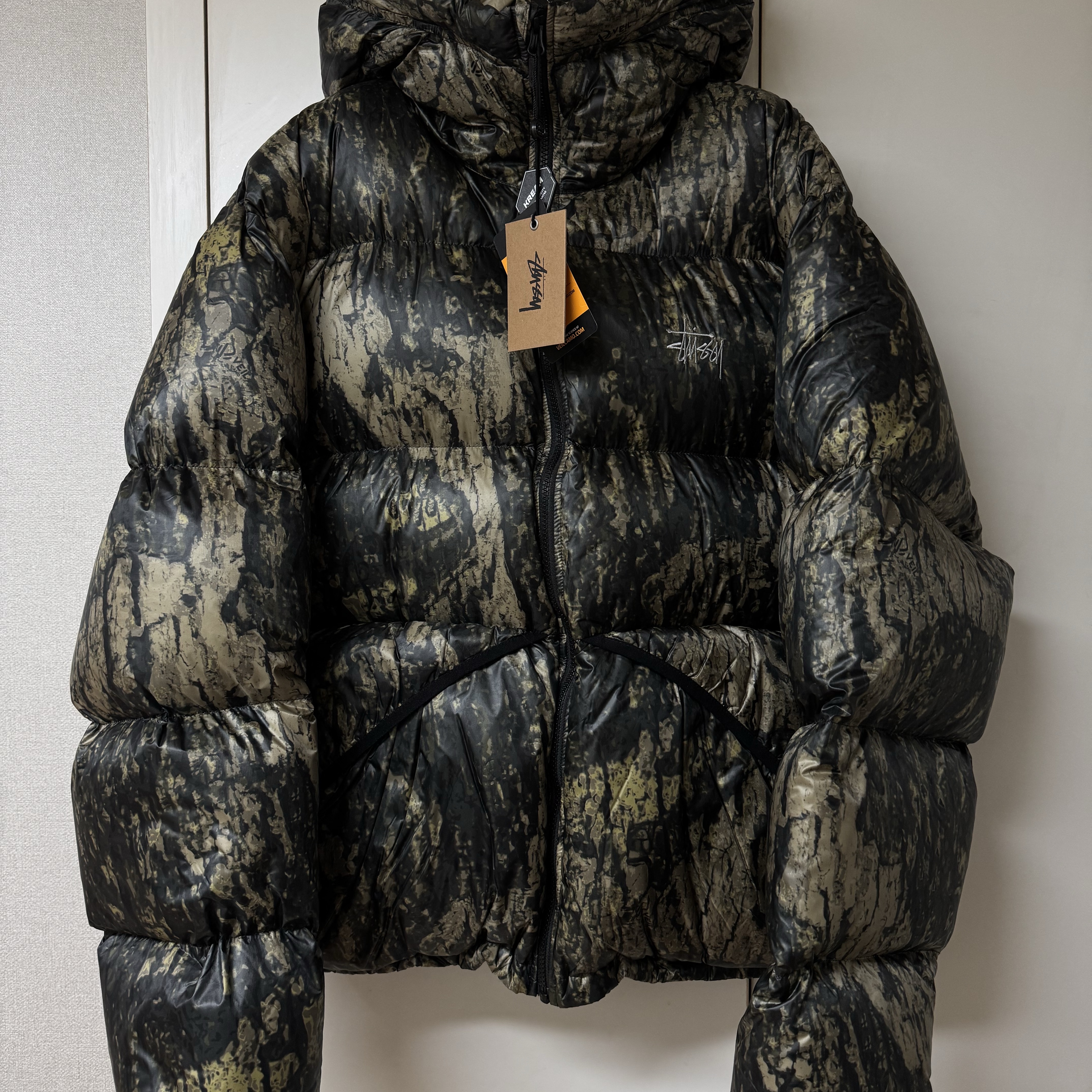 Stussy Down Parka Micro Ripstop Relic Camo 착용 스타일