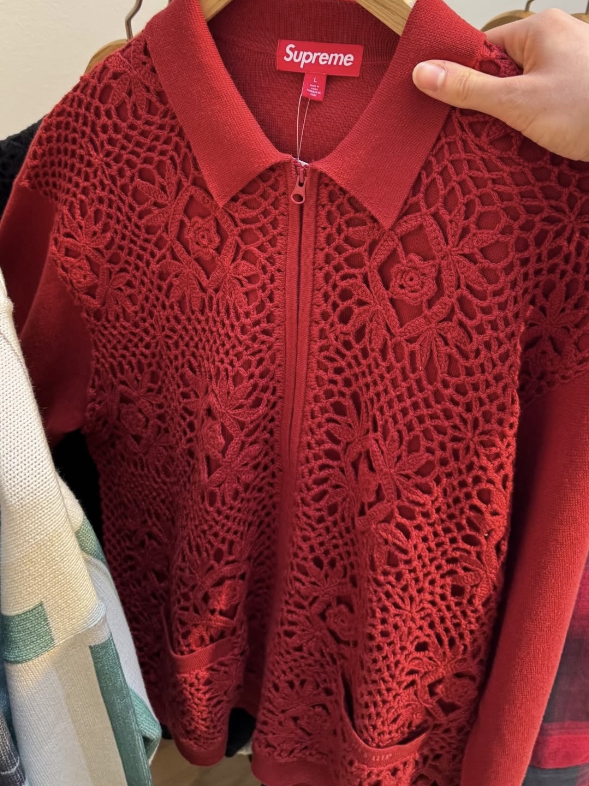 Supreme Crochet Zip Up Cardigan Dark Red - 25SS 착용 스타일