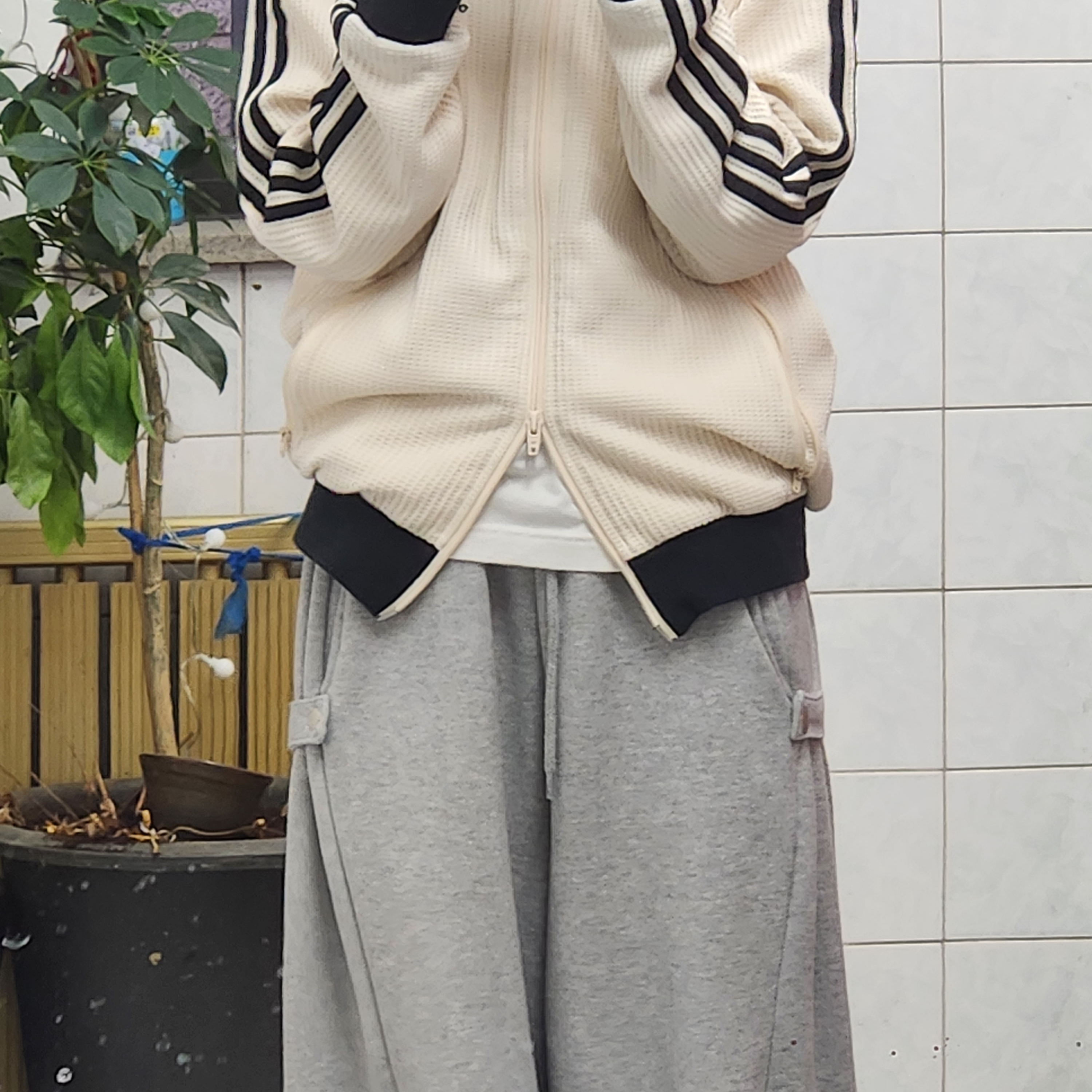 Adidas Waffle Beckenbauer Track Top Wonder White - KR Sizing 착용 스타일 - 1