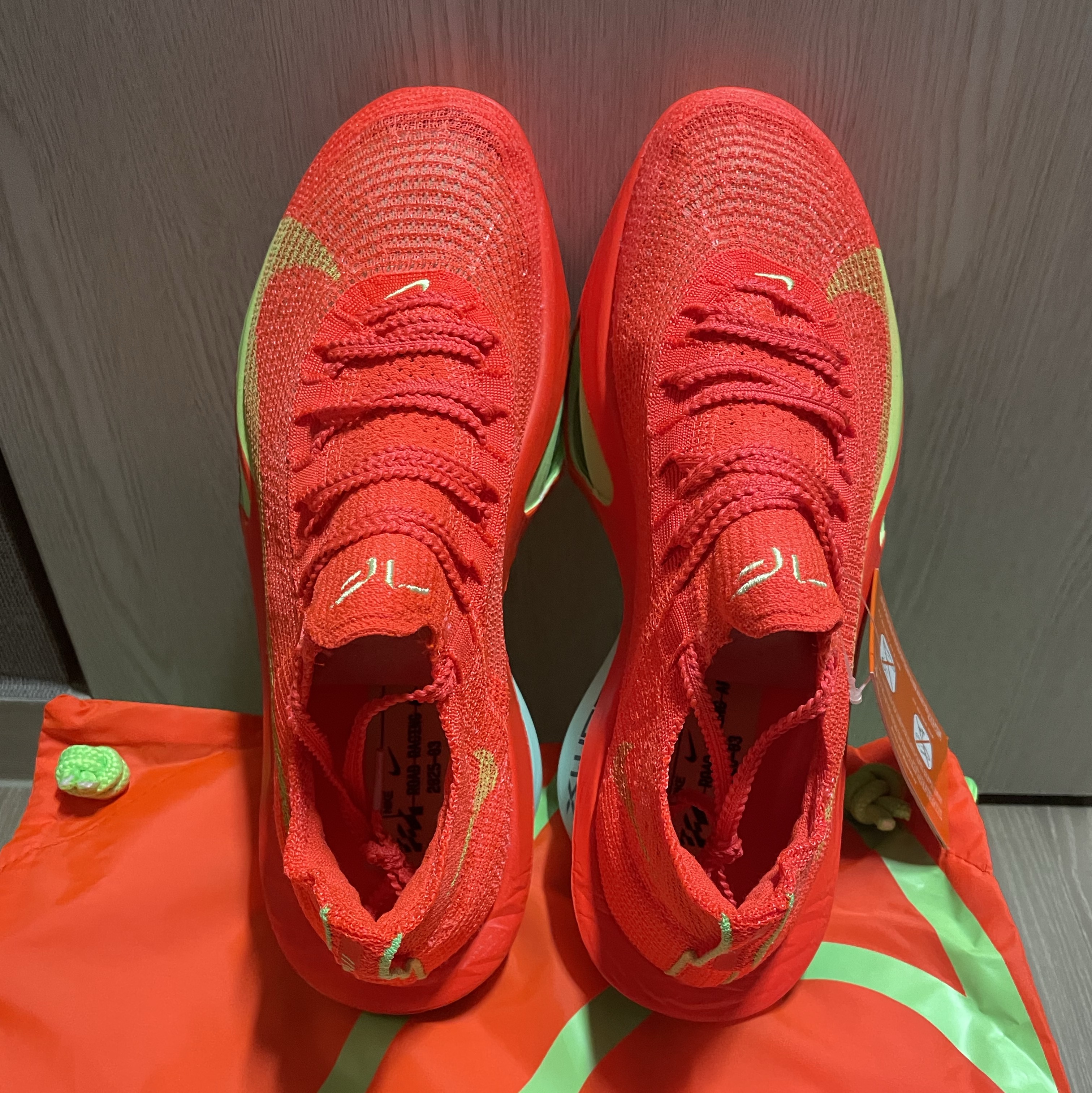 Nike Air Zoom Alphafly Next% 3 Bright Crimson Lime Blast 착용 스타일 - 2