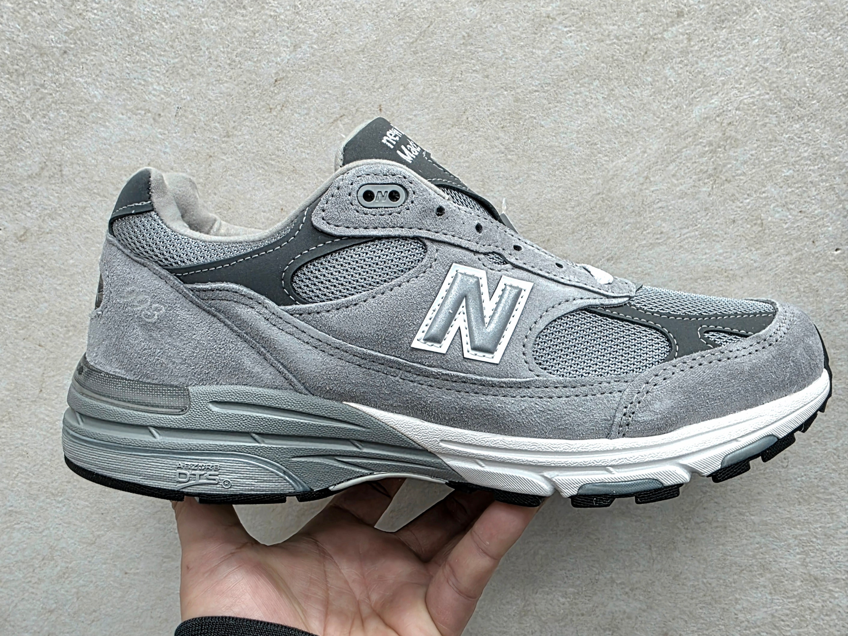 New Balance 993 Made in USA Grey - D Standard 착용 스타일 - 1