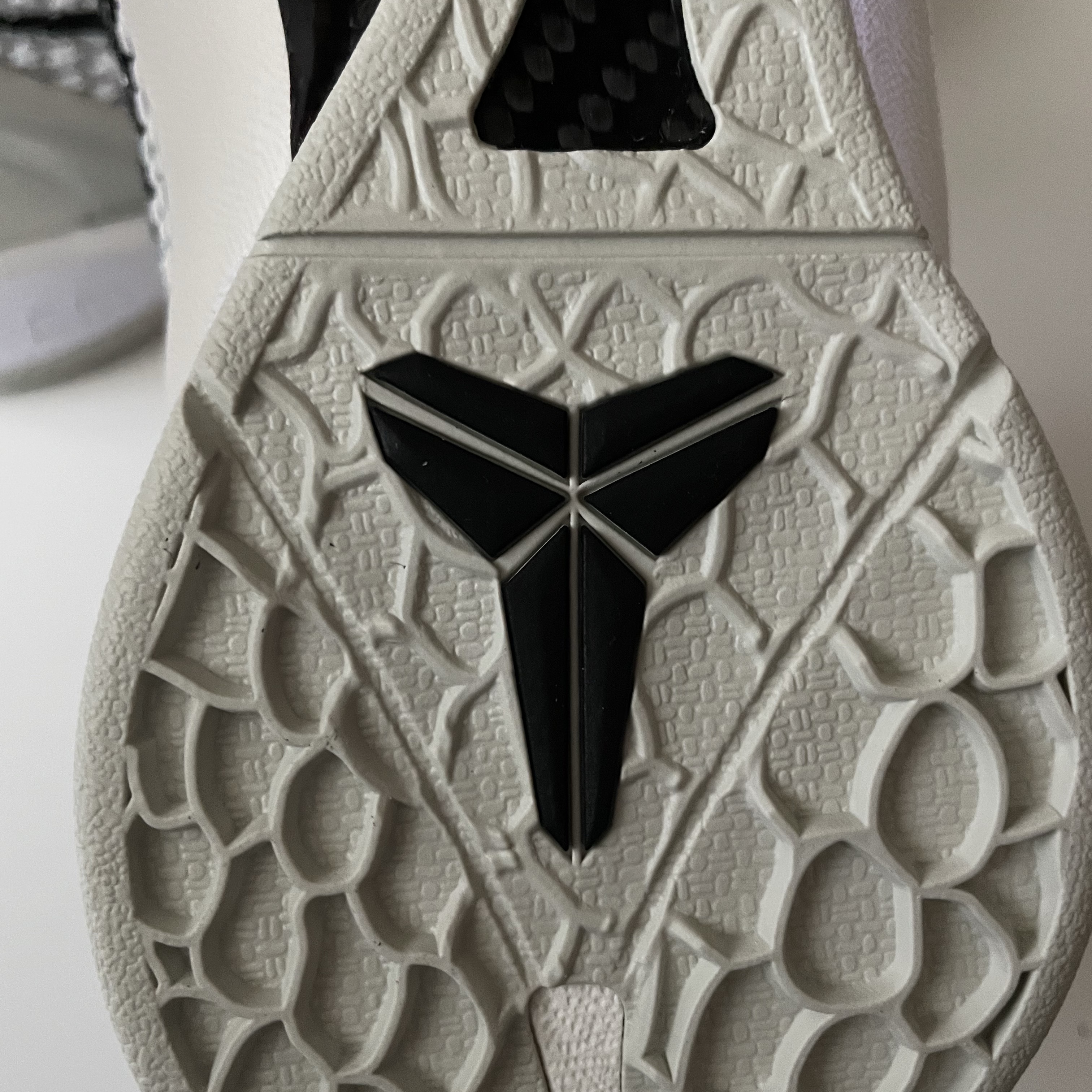 Nike Kobe 6 Protro Sail 착용 스타일 - 4