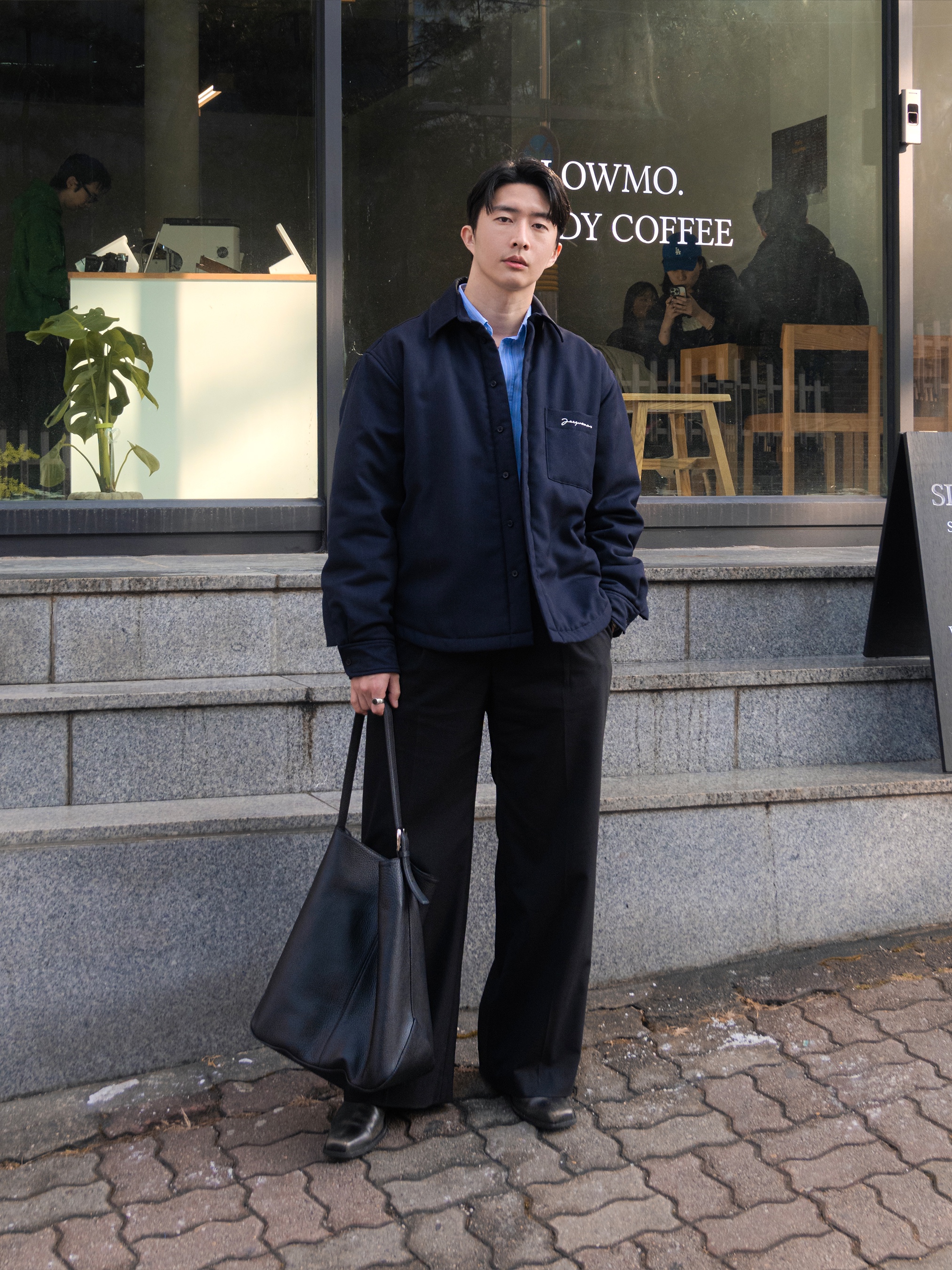 Jacquemus The Boulanger Shirt Dark Navy, Casio x A.P.C. A1000ACD-7 착용 스타일 - 1