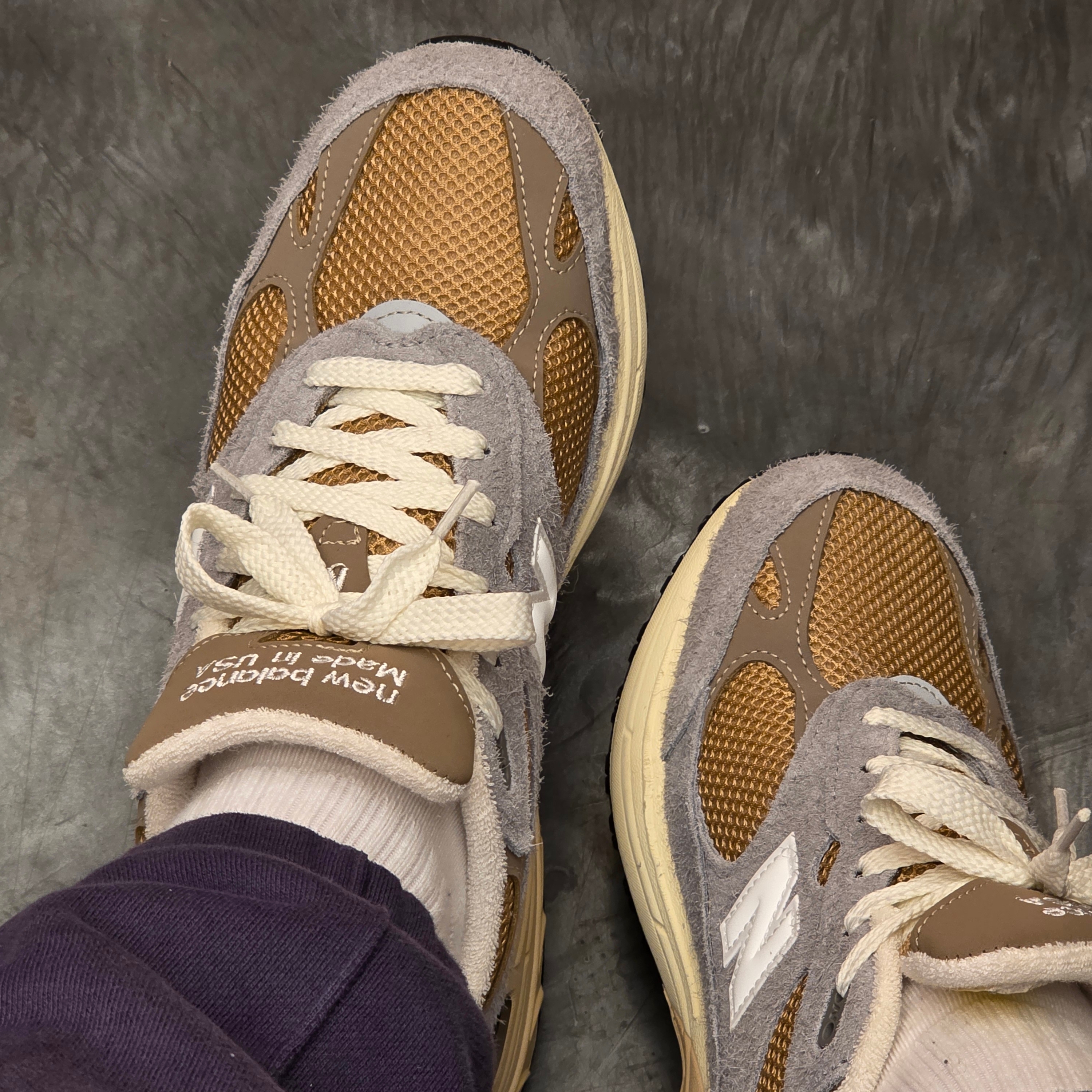 New Balance 993 Made in USA Shadow Grey Driftwood 착용 스타일