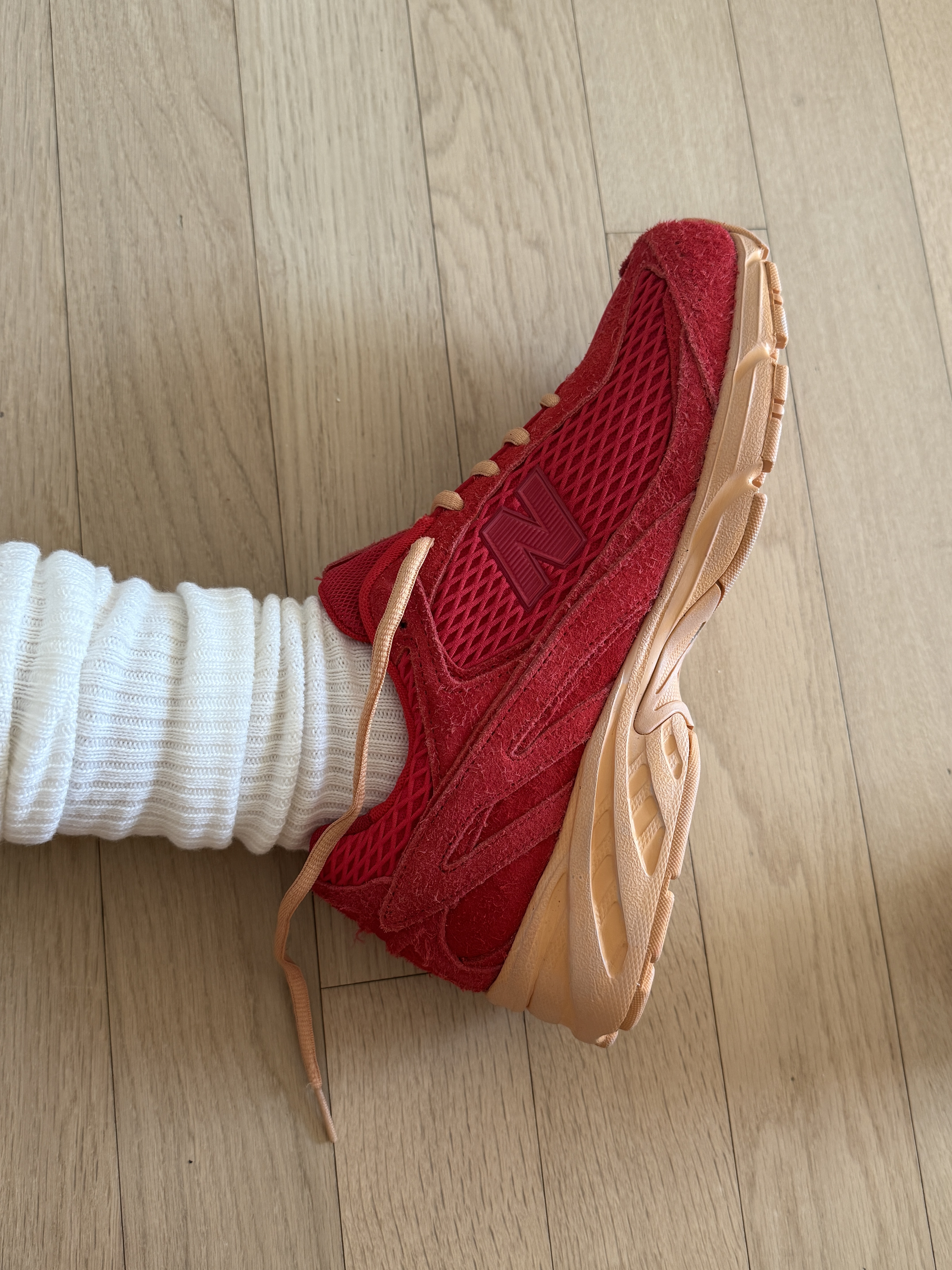 New Balance 509 Deep Red 착용 스타일 - 4
