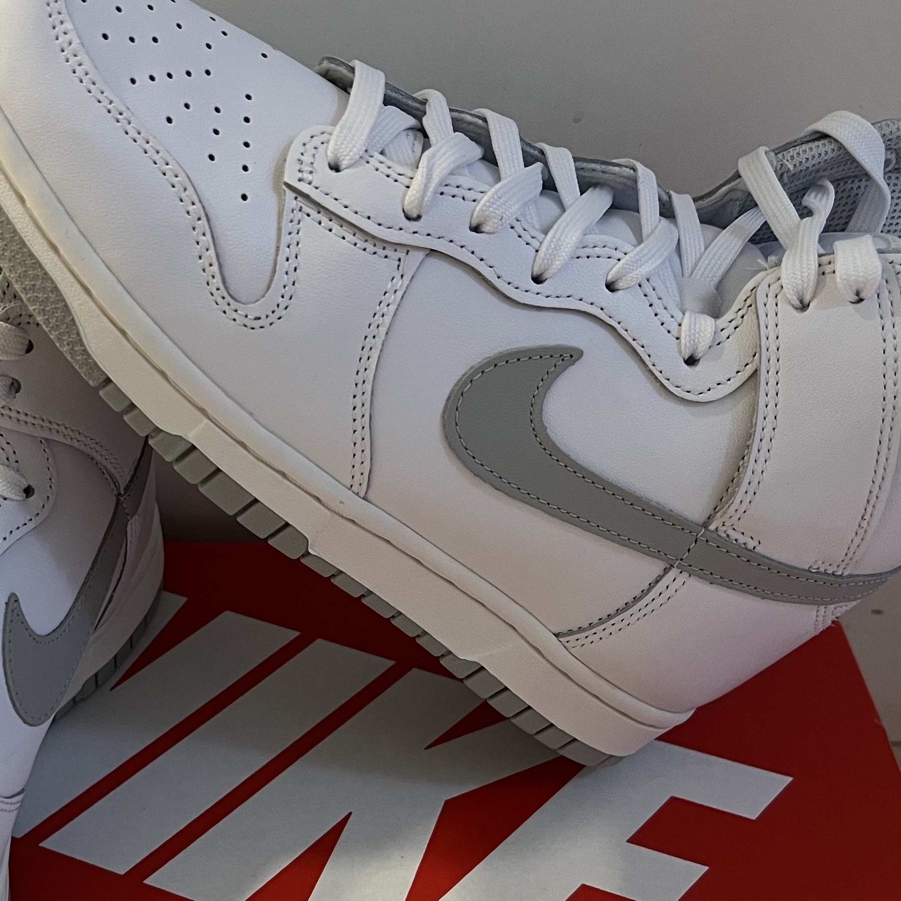 (W) Nike Dunk High White Grey Fog 착용 스타일