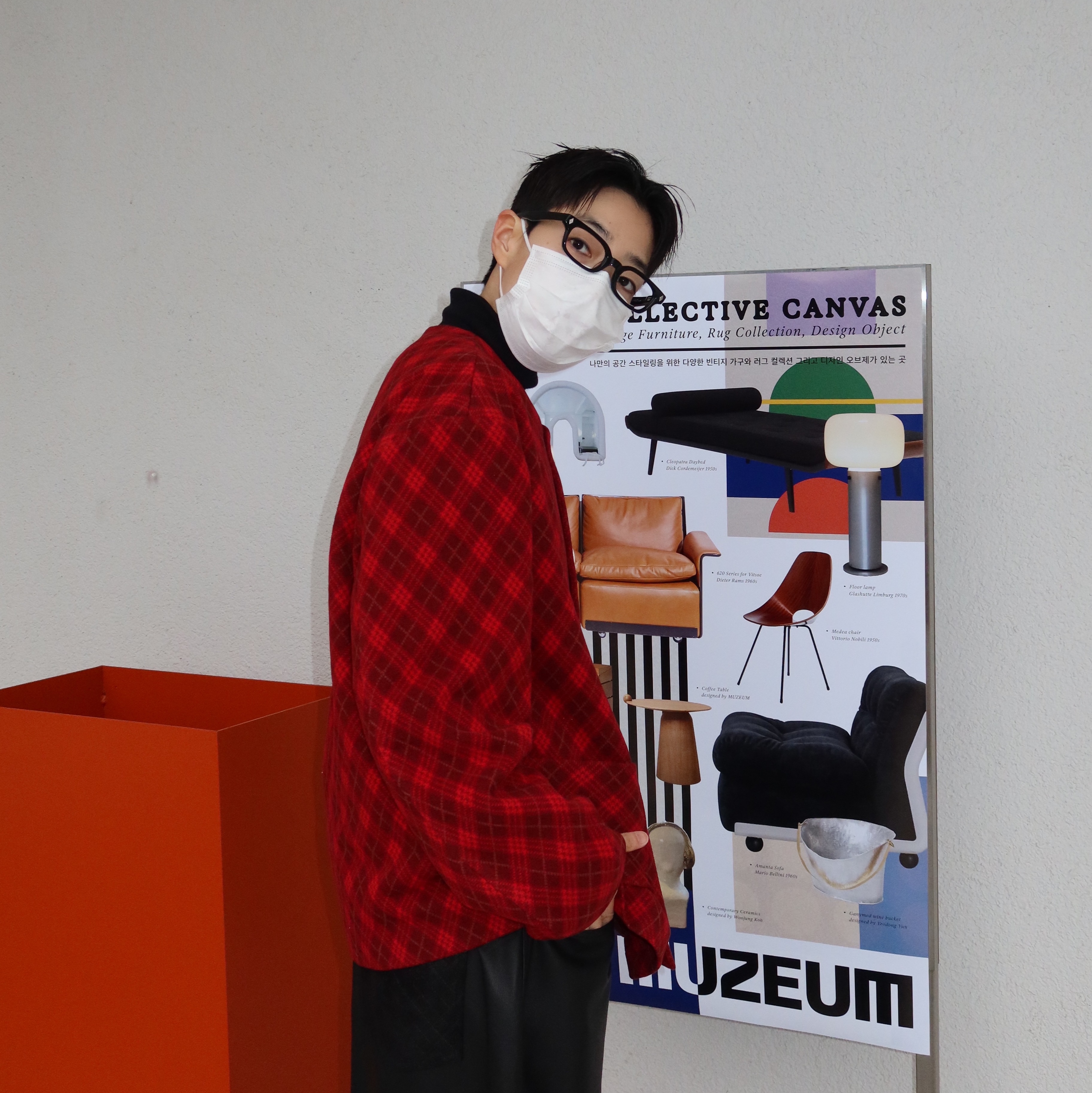 Hono Report Collarless Cardigan Red Argyle 착용 스타일 - 2