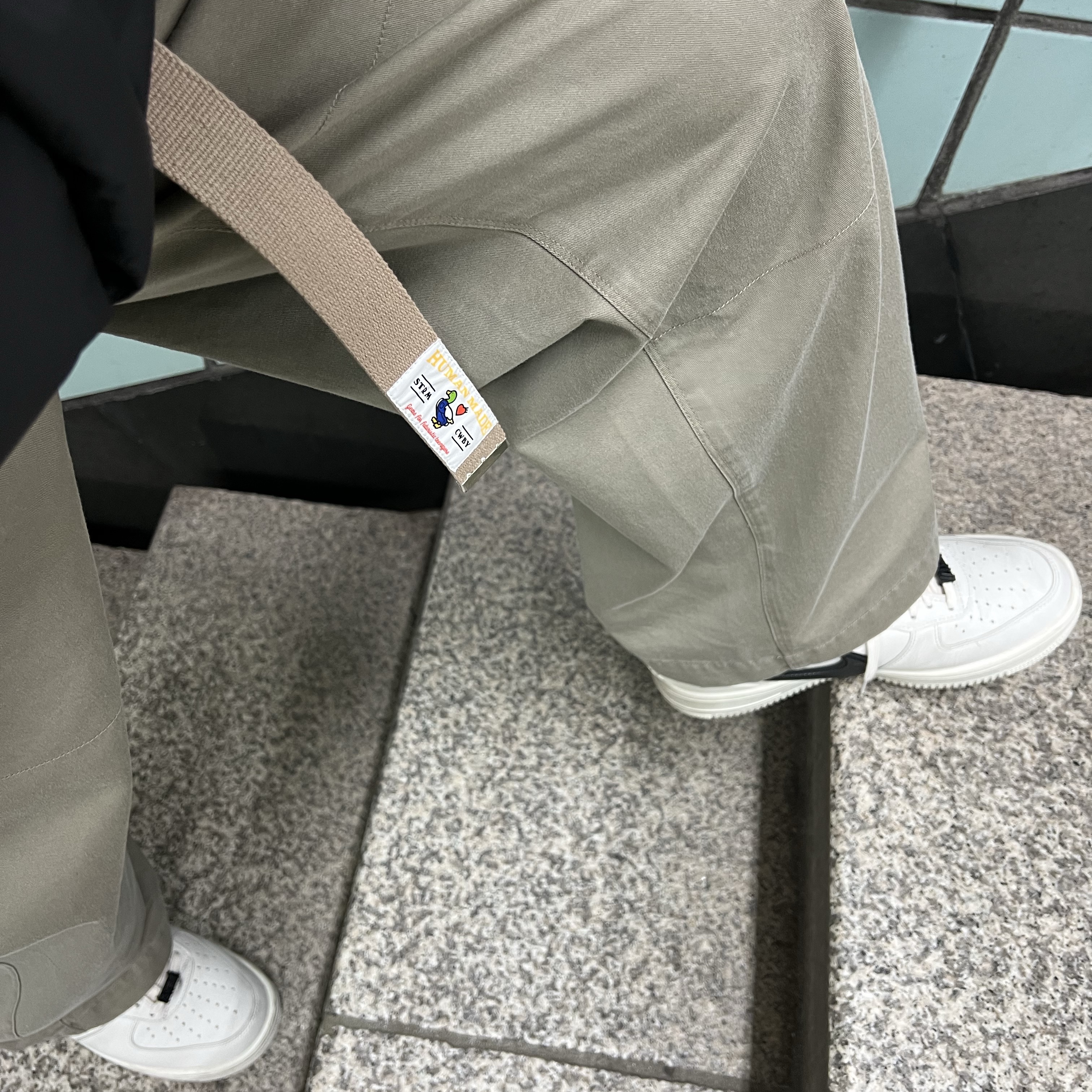 Human Made Web Belt Beige, Nike x Ambush Air Force 1 Low SP Phantom 착용 스타일