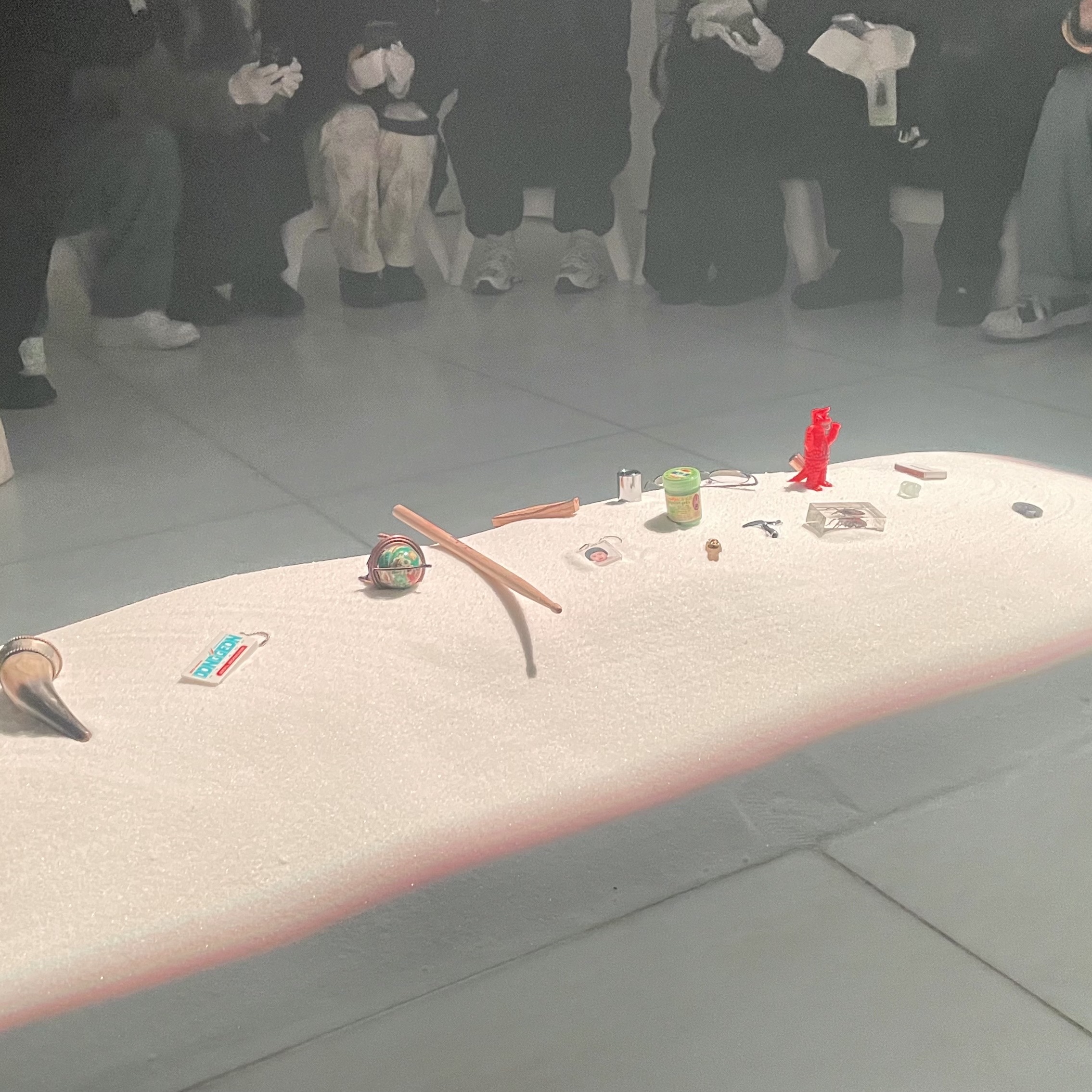 HYUKOH Funeral For A Friend - 2/15(Sat) 착용 스타일 - 1