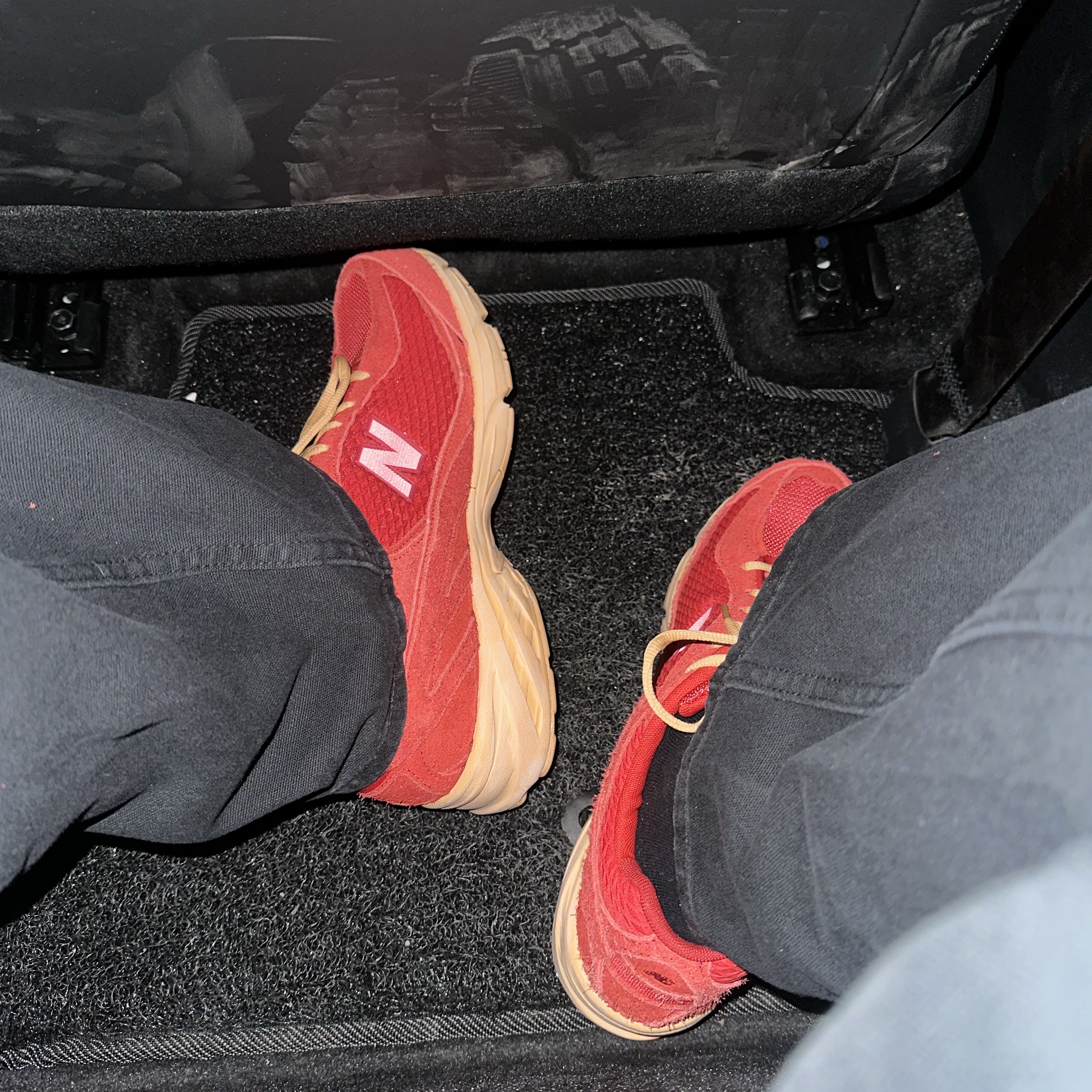 New Balance 509 Deep Red 착용 스타일
