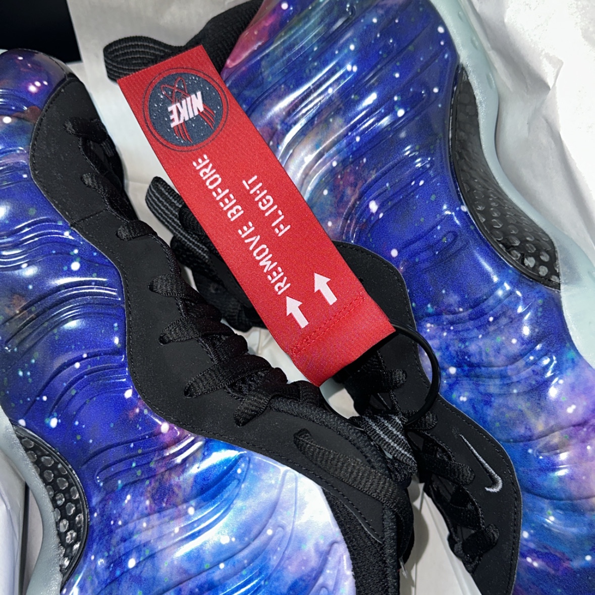 Nike Air Foamposite One Galaxy 착용 스타일