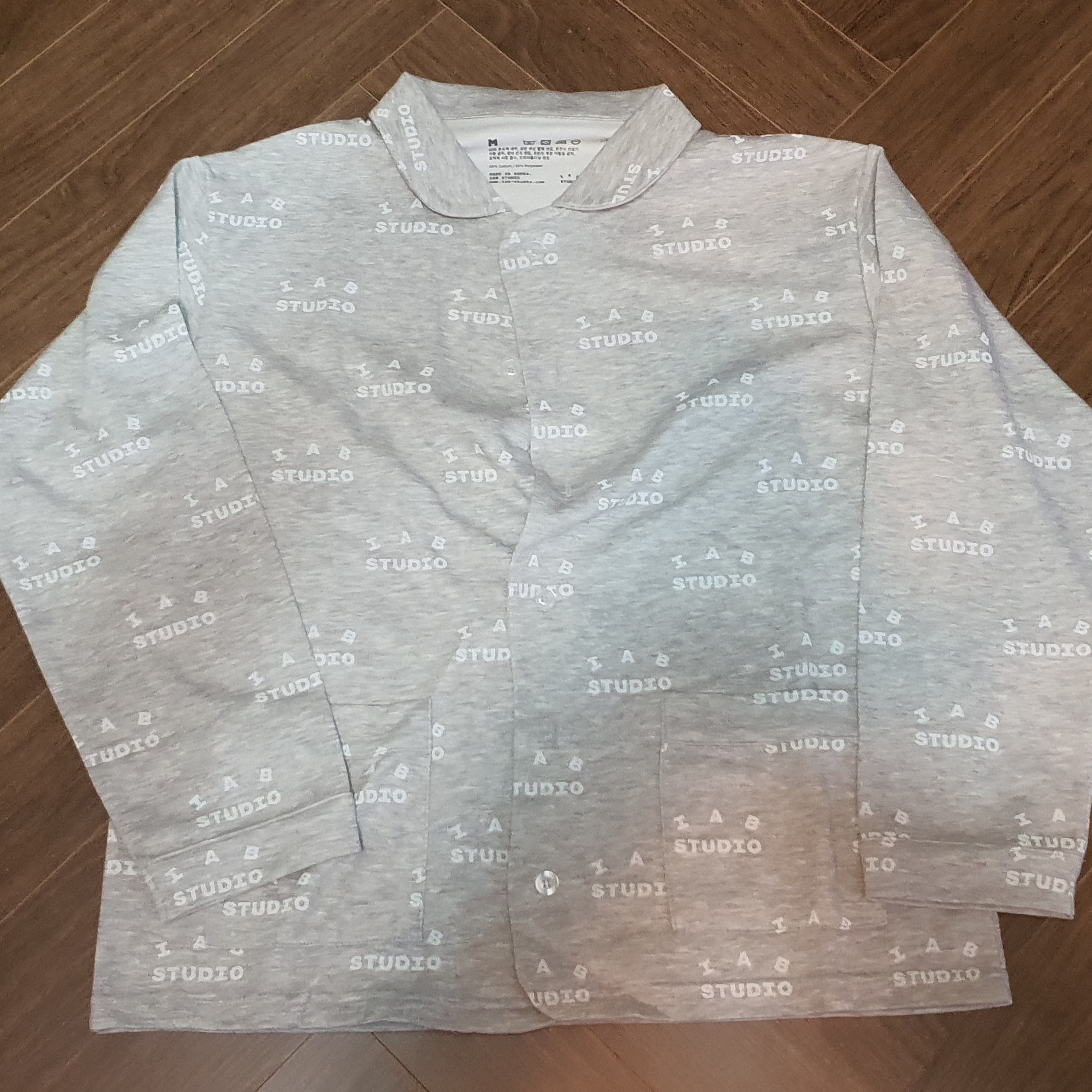 IAB Studio At Home Pajama Set 24' Gray 착용 스타일 - 1