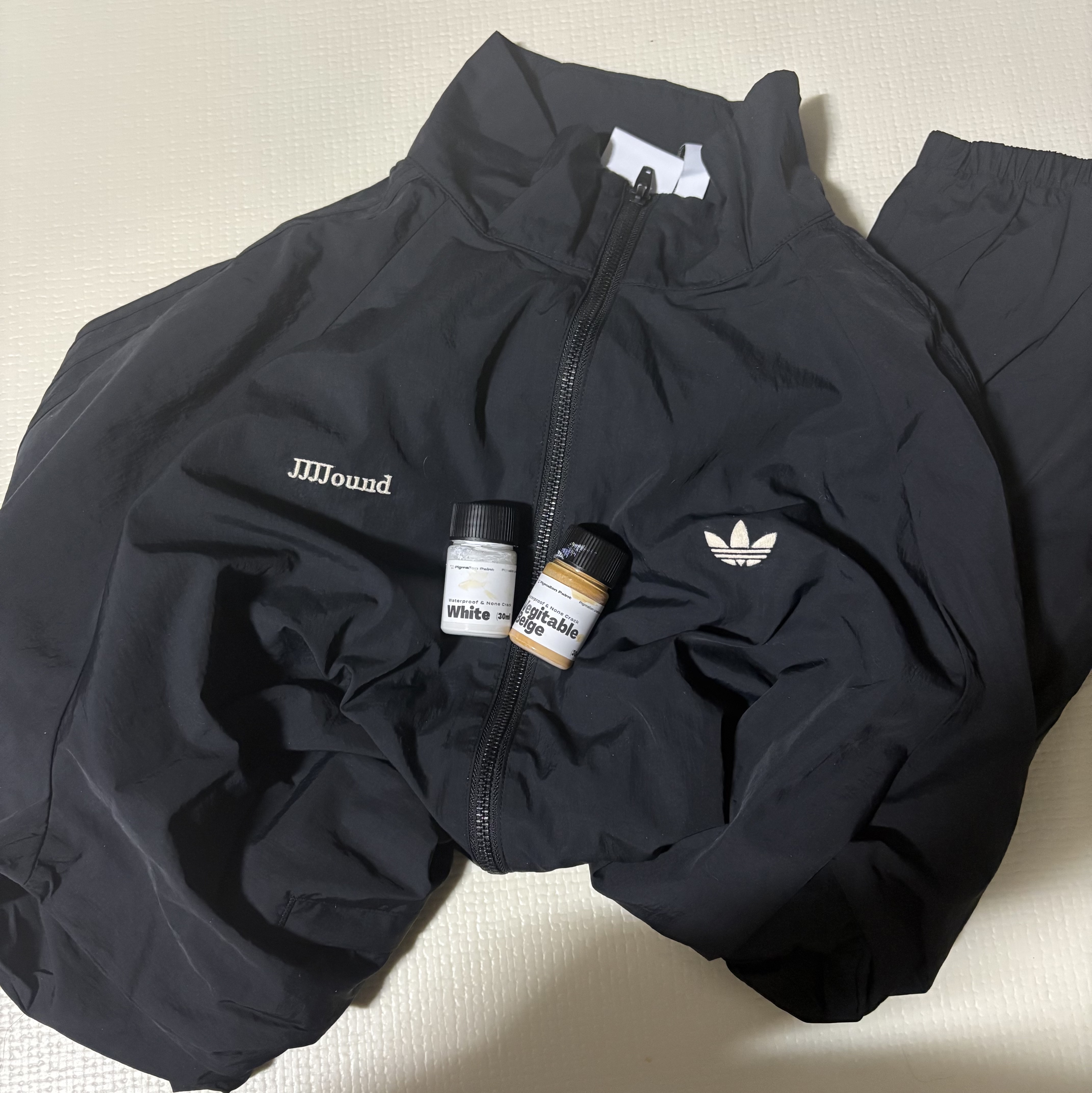 Adidas x JJJJound Nylon Track Top Black - US Sizing 착용 스타일
