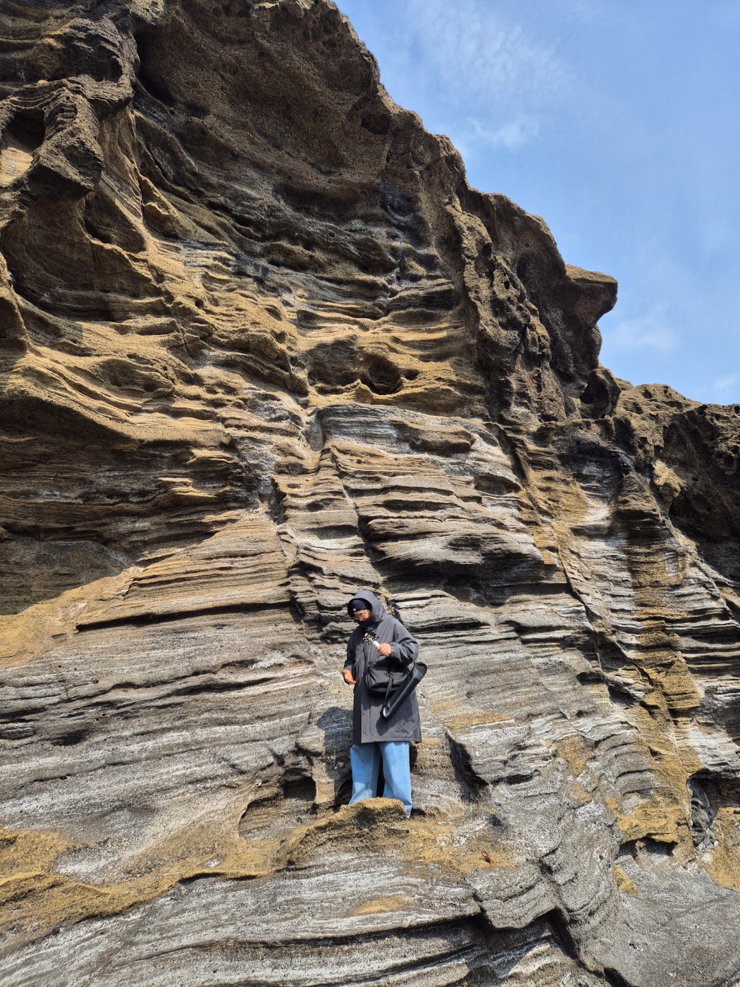 Uniqlo x Engineered Garments Pufftech Hooded Coat Dark Gray - KR, New Era 59Fifty MLB Authentic New York Yankees Game Navy 착용 스타일 - 1