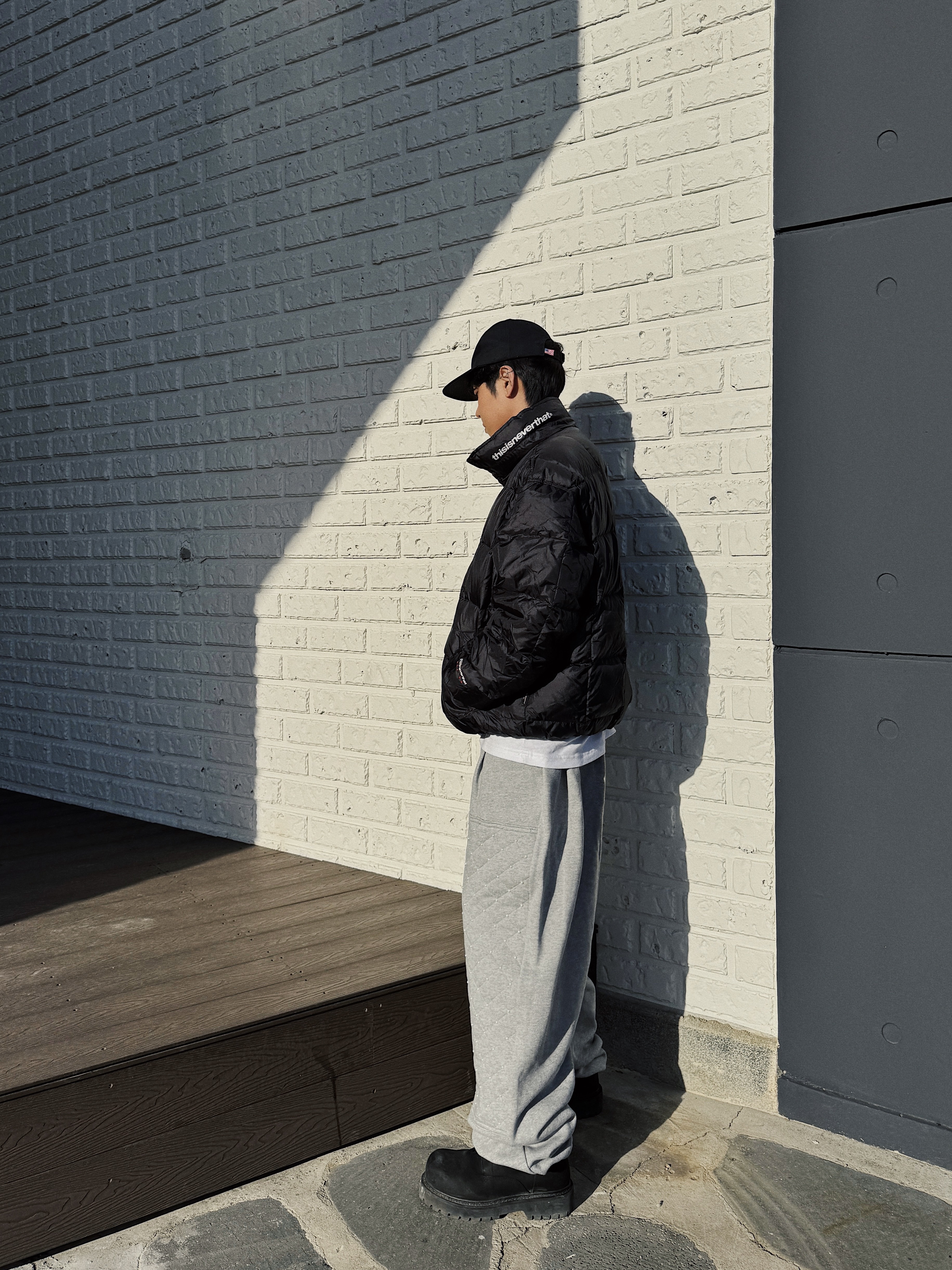 LOSTGARDEN Route Black, Thisisneverthat Pertex Light Down Jacket Black 착용 스타일 - 4