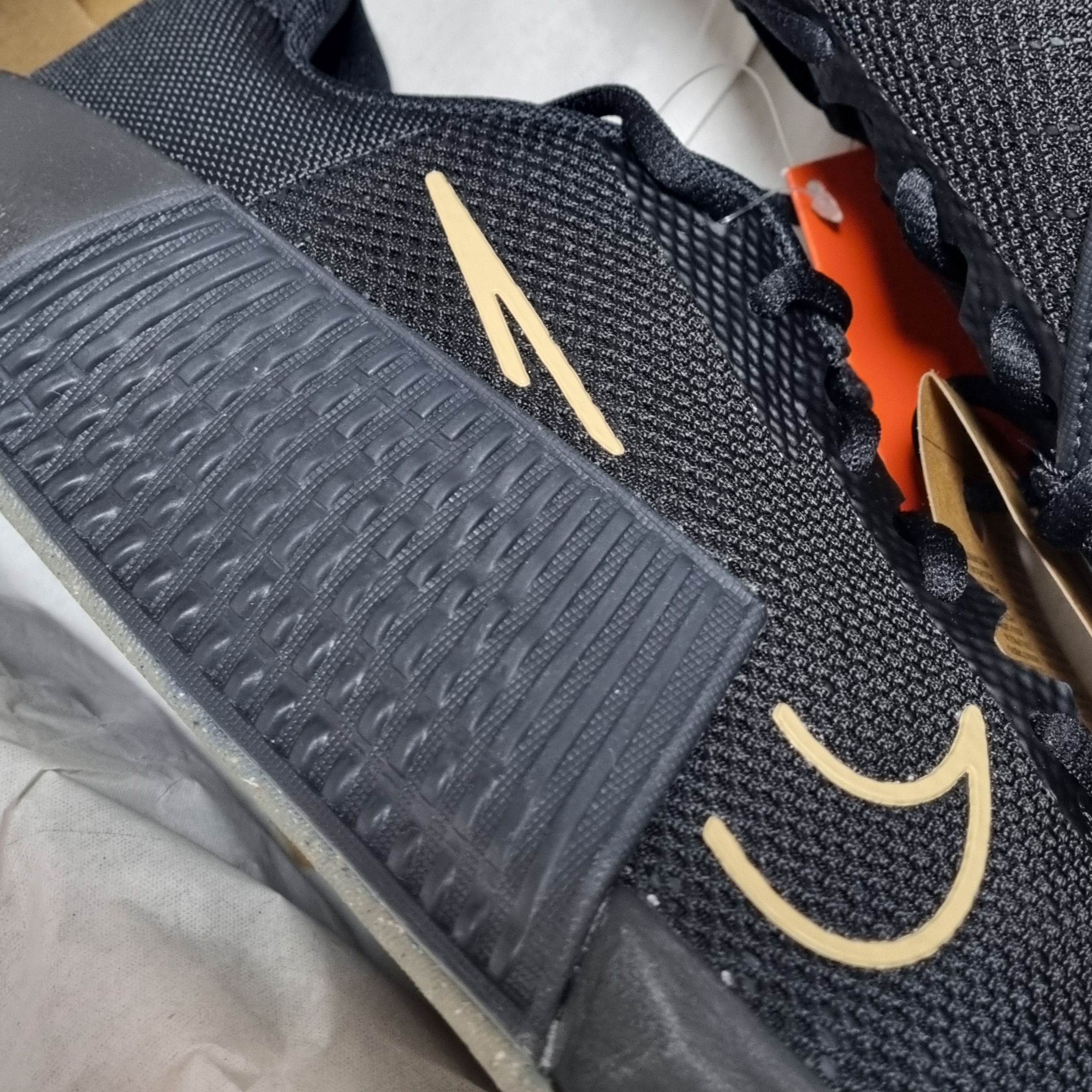 Nike Metcon 9 Black Gum Light Brown, Nike Metcon 9 Black Smoke Grey 착용 스타일