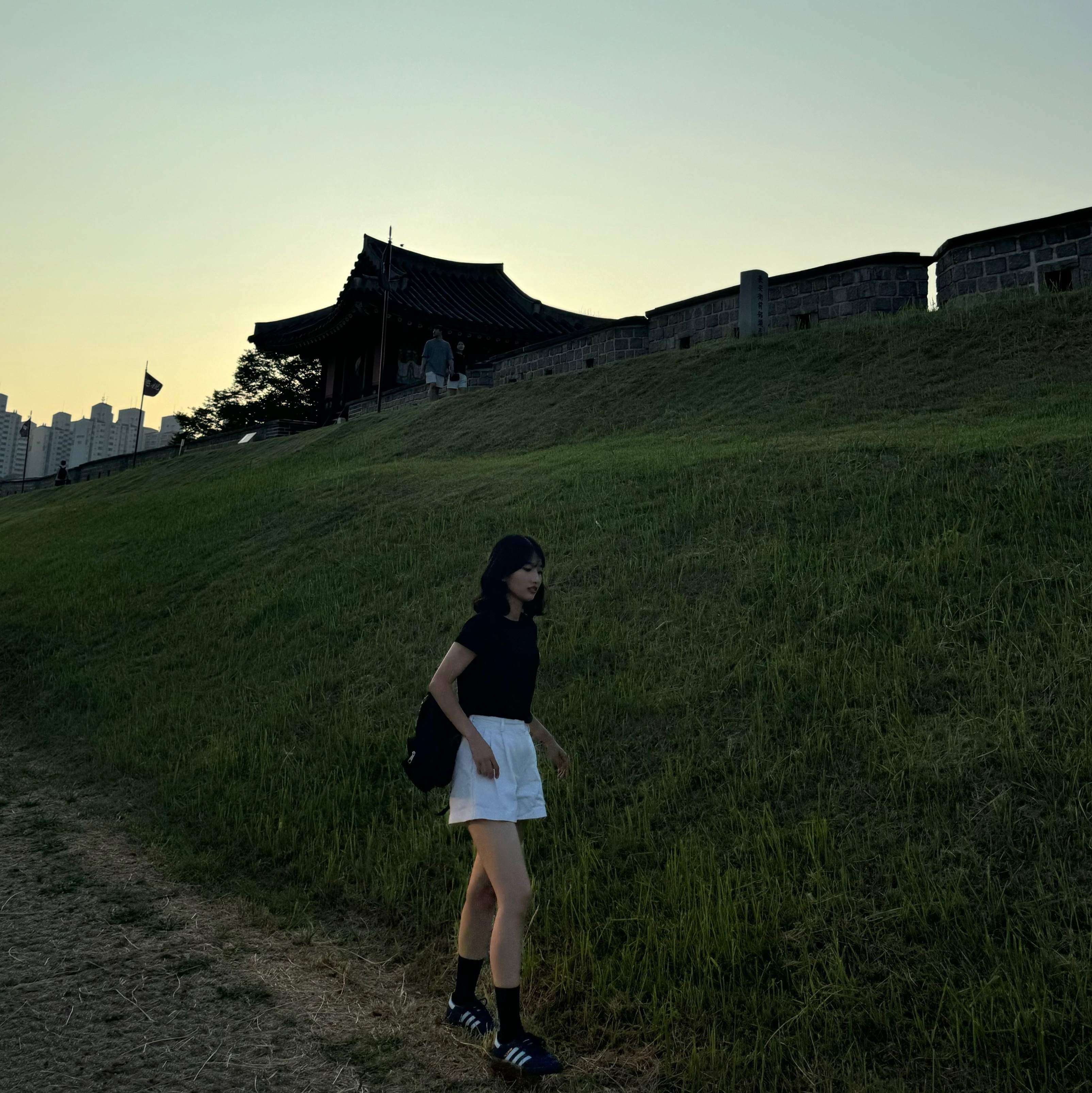 아디다스 스페지알 핸드볼 컬리지에이트 네이비 착용 스타일 - 2