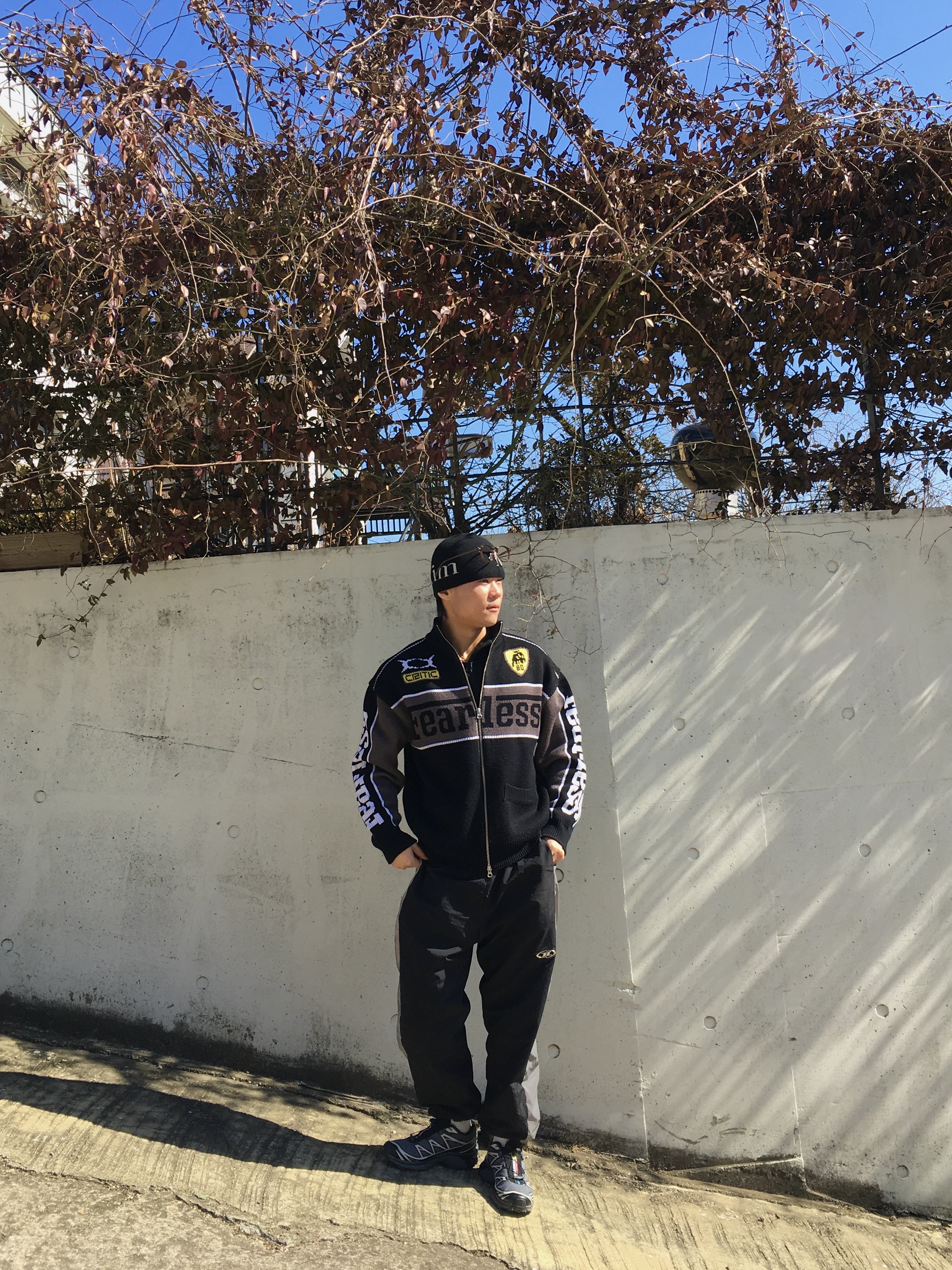 Salomon XT-6 Gore-Tex Black Ebony, Matin Kim Logo Jacquard Short Beanie Black 착용 스타일 - 1