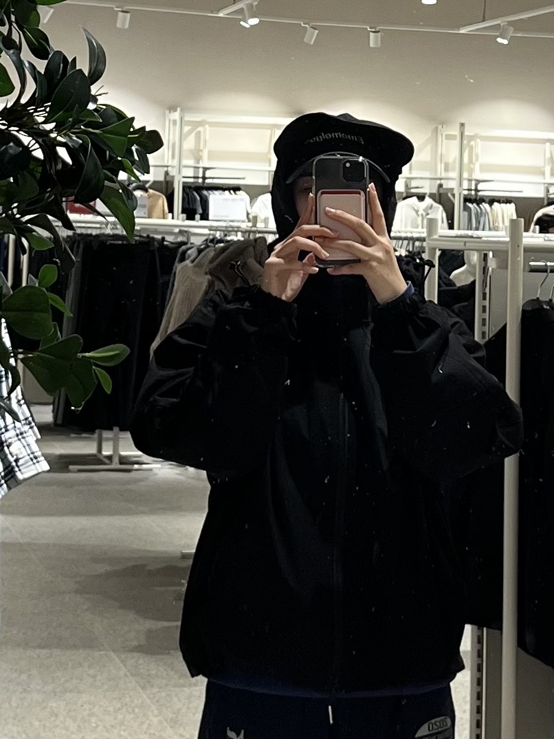 노매뉴얼 페논 윈드 쉘 블랙, (W) 나이키 줌 보메로 5 포톤 더스트 팬텀 착용 스타일 - 2