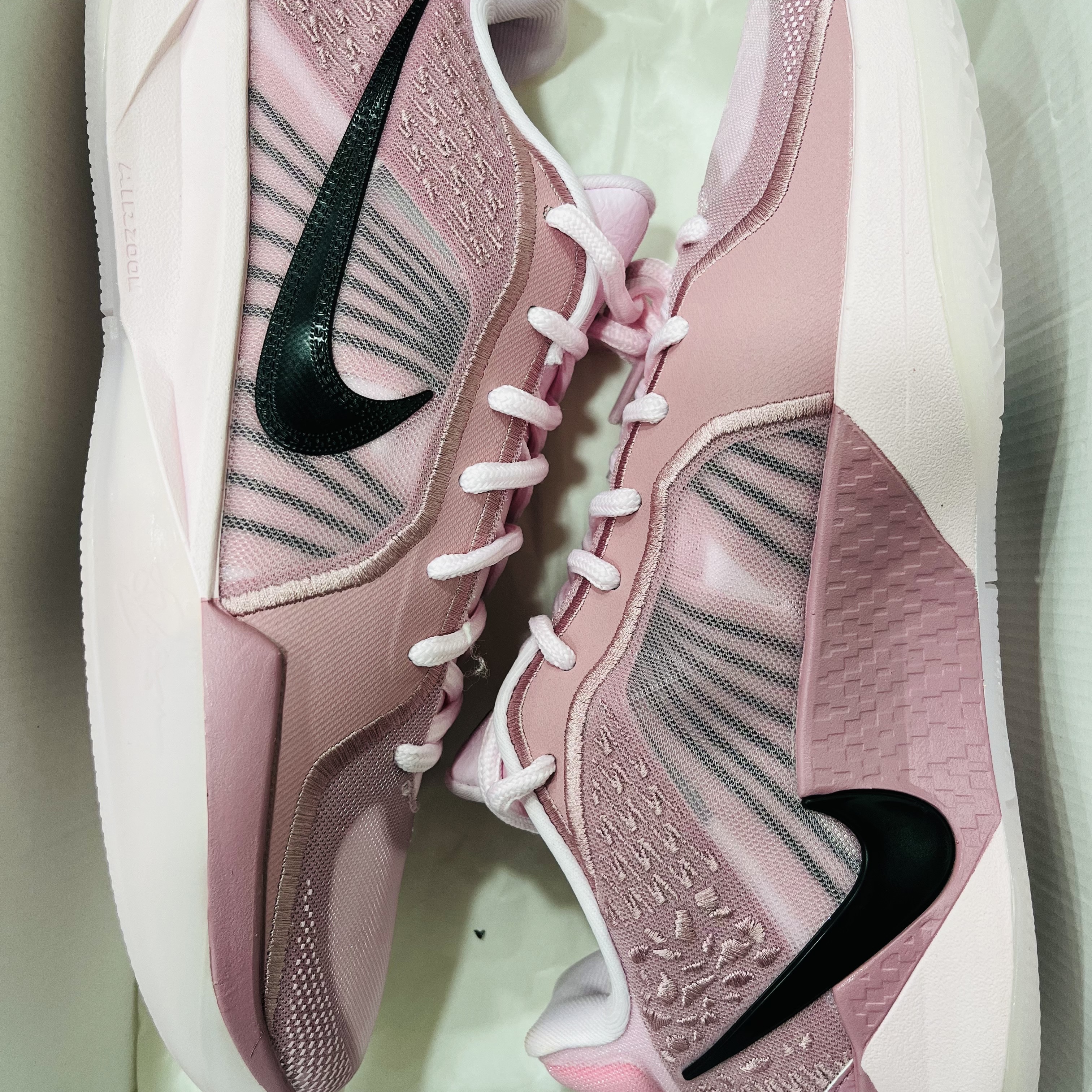 Nike Sabrina 2 EP Pink Foam Black 착용 스타일 - 2