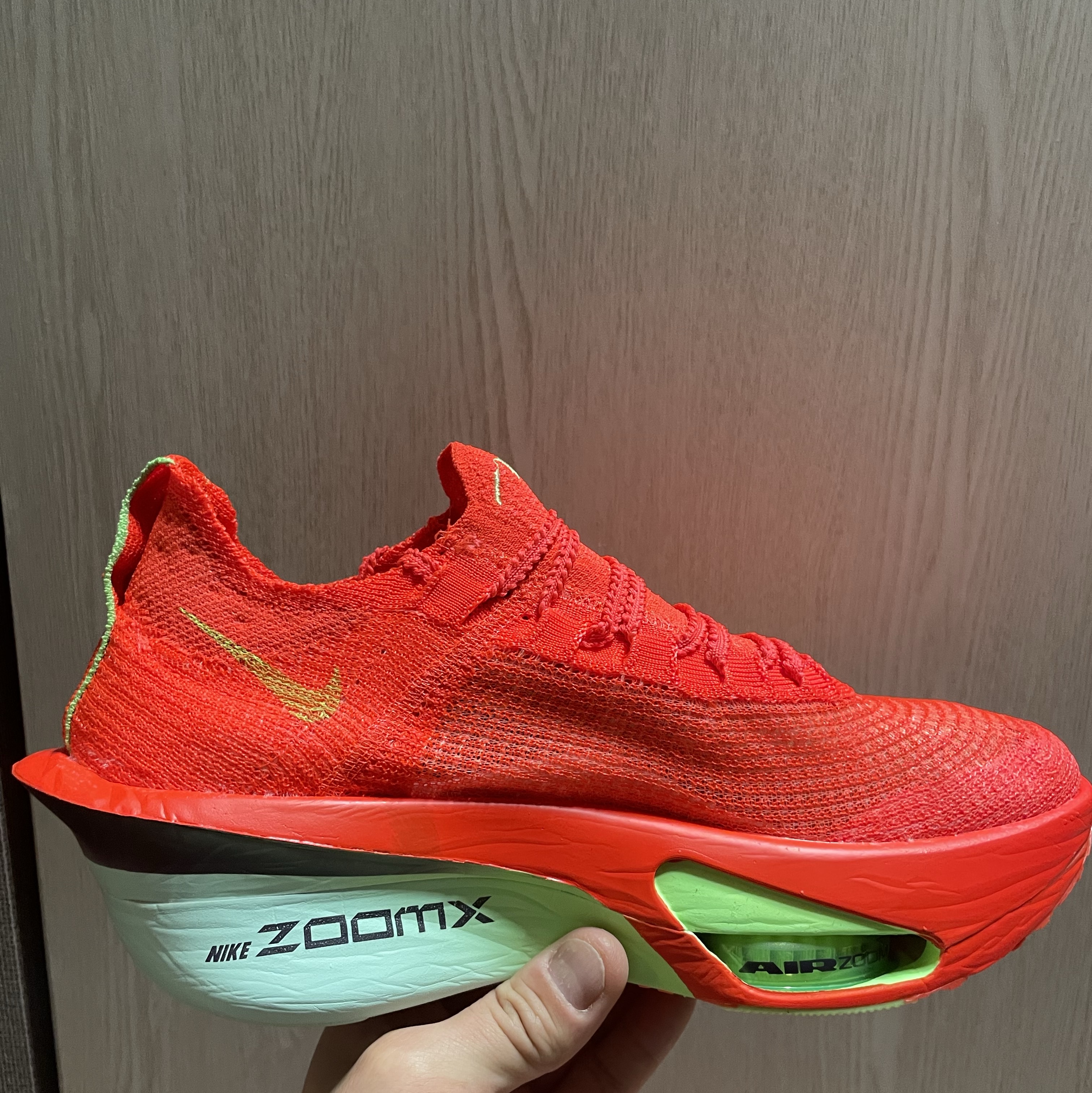 Nike Air Zoom Alphafly Next% 3 Bright Crimson Lime Blast 착용 스타일 - 4
