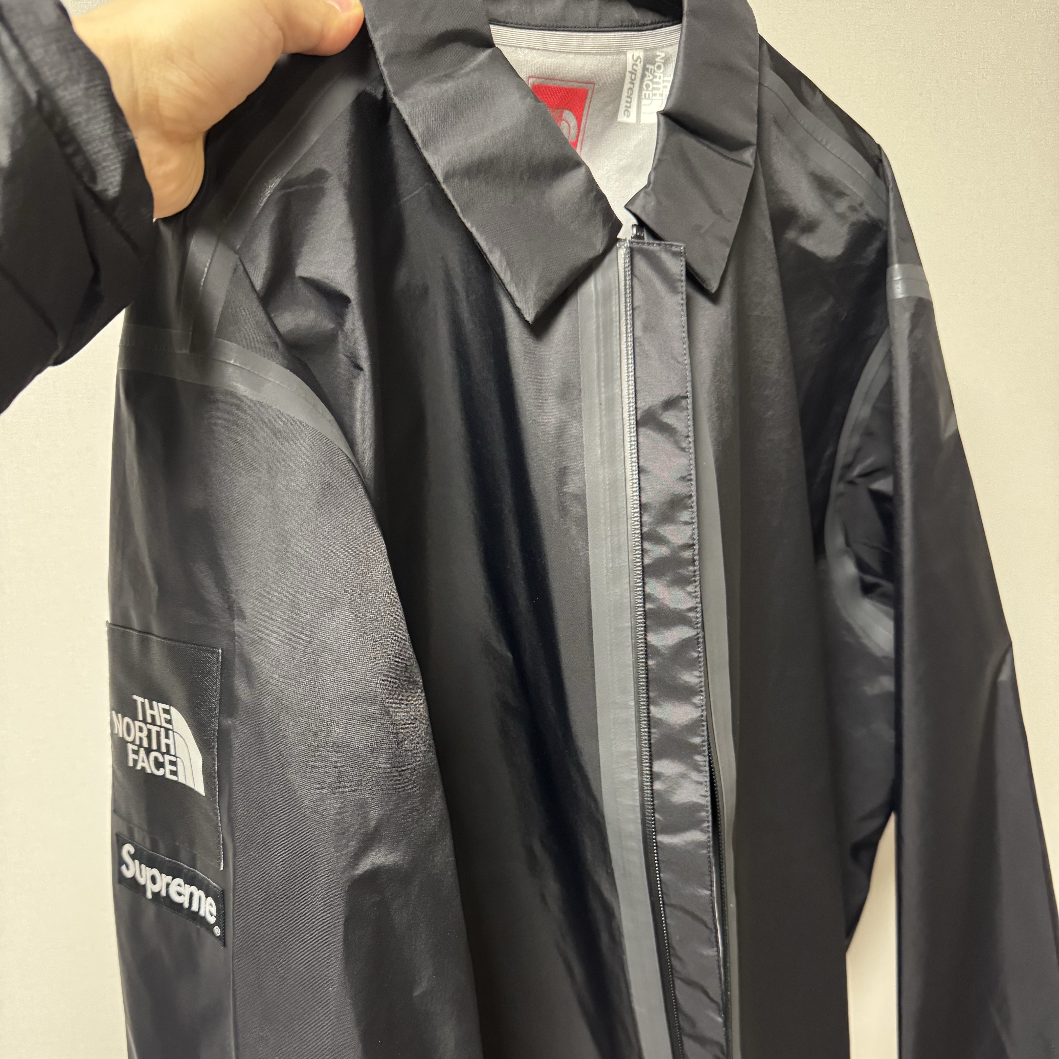 Supreme x The North Face Summit Series Outer Tape Seam Coaches Jacket Black - 21SS 착용 스타일