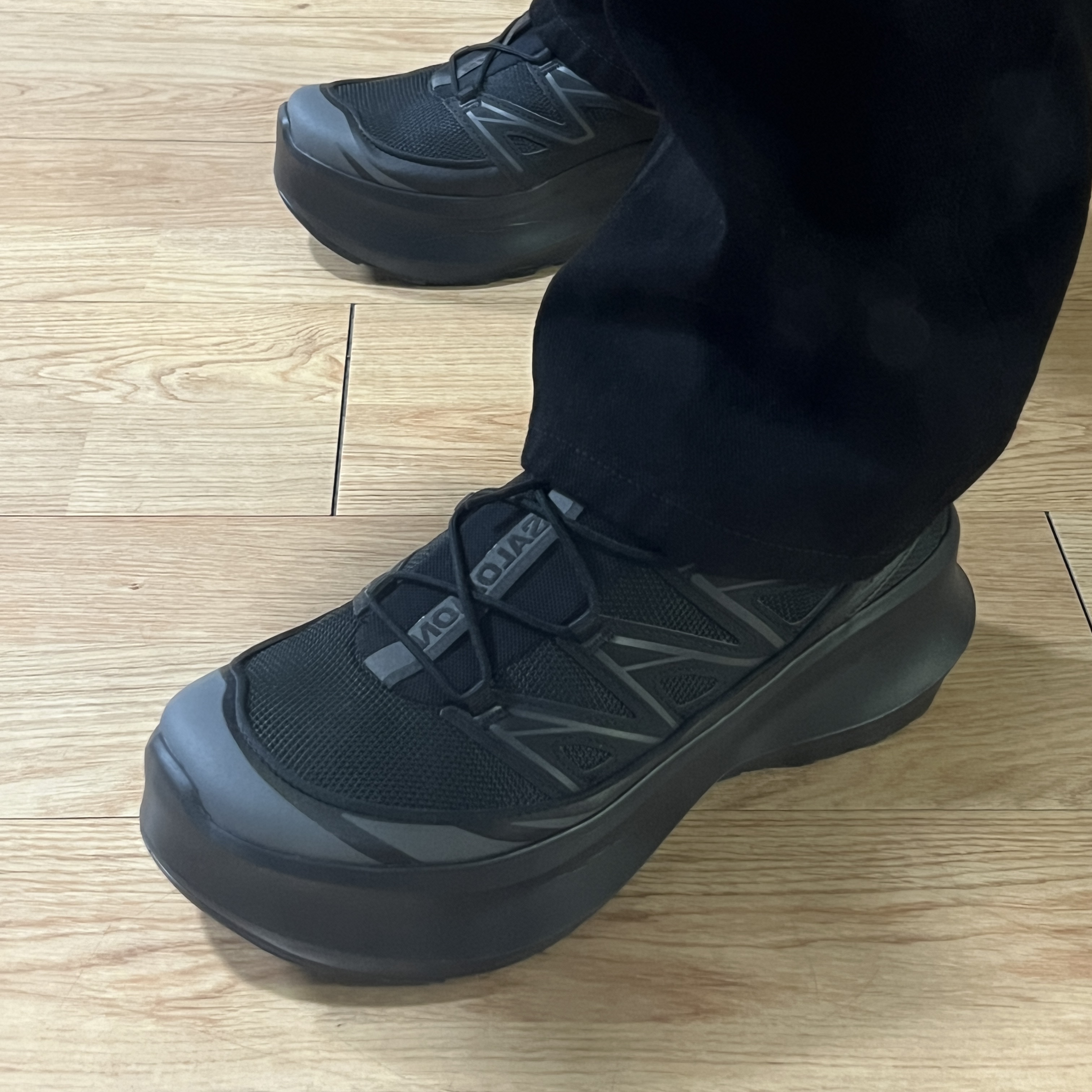Salomon x Comme des Garcons XT-6 Expanse Platform Black 착용 스타일 - 2