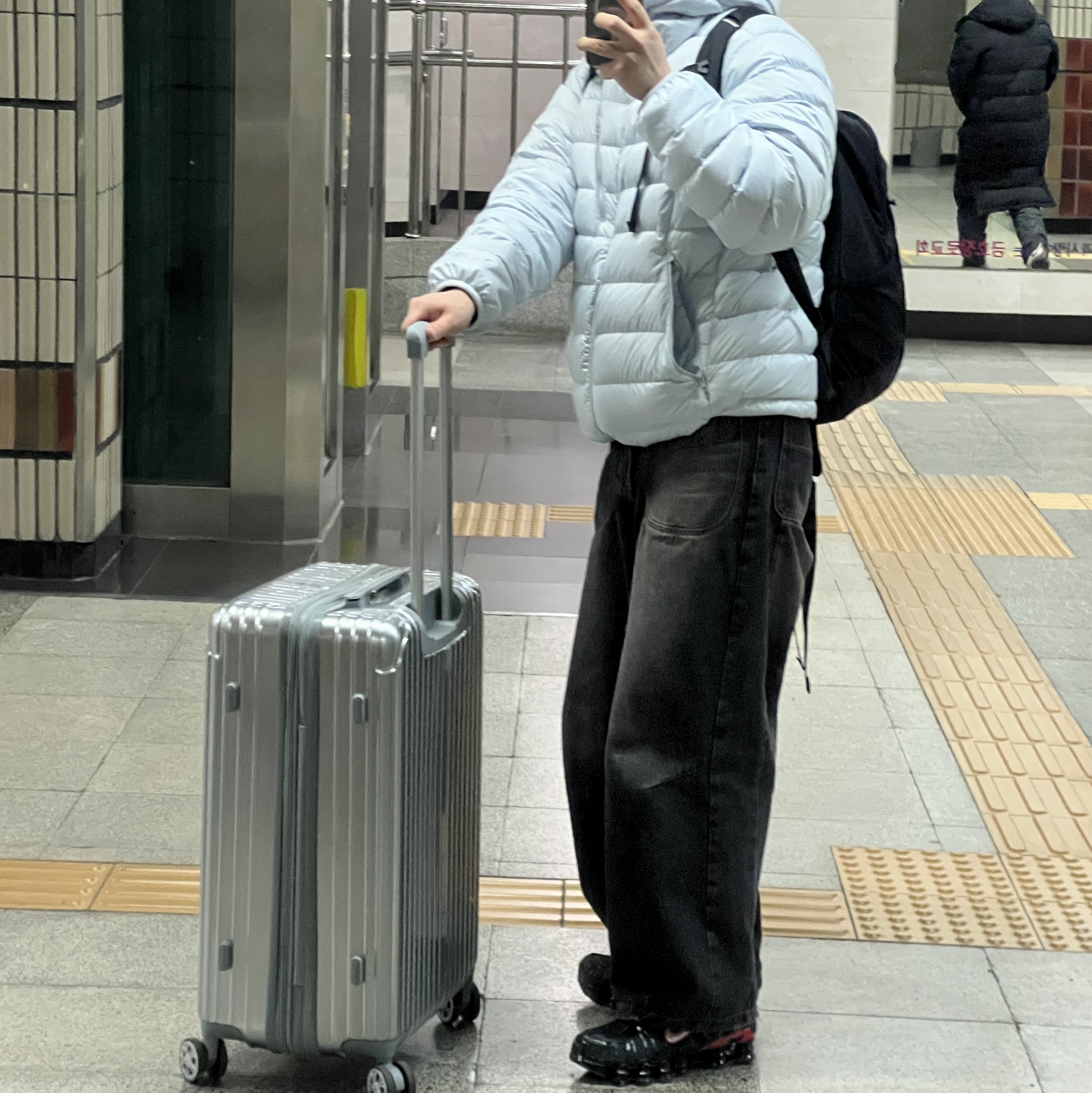 Nike Shox TL Black University Red, Musinsa Standard City Leisure Hooded Light Down Jacket Cloudy Blue 착용 스타일