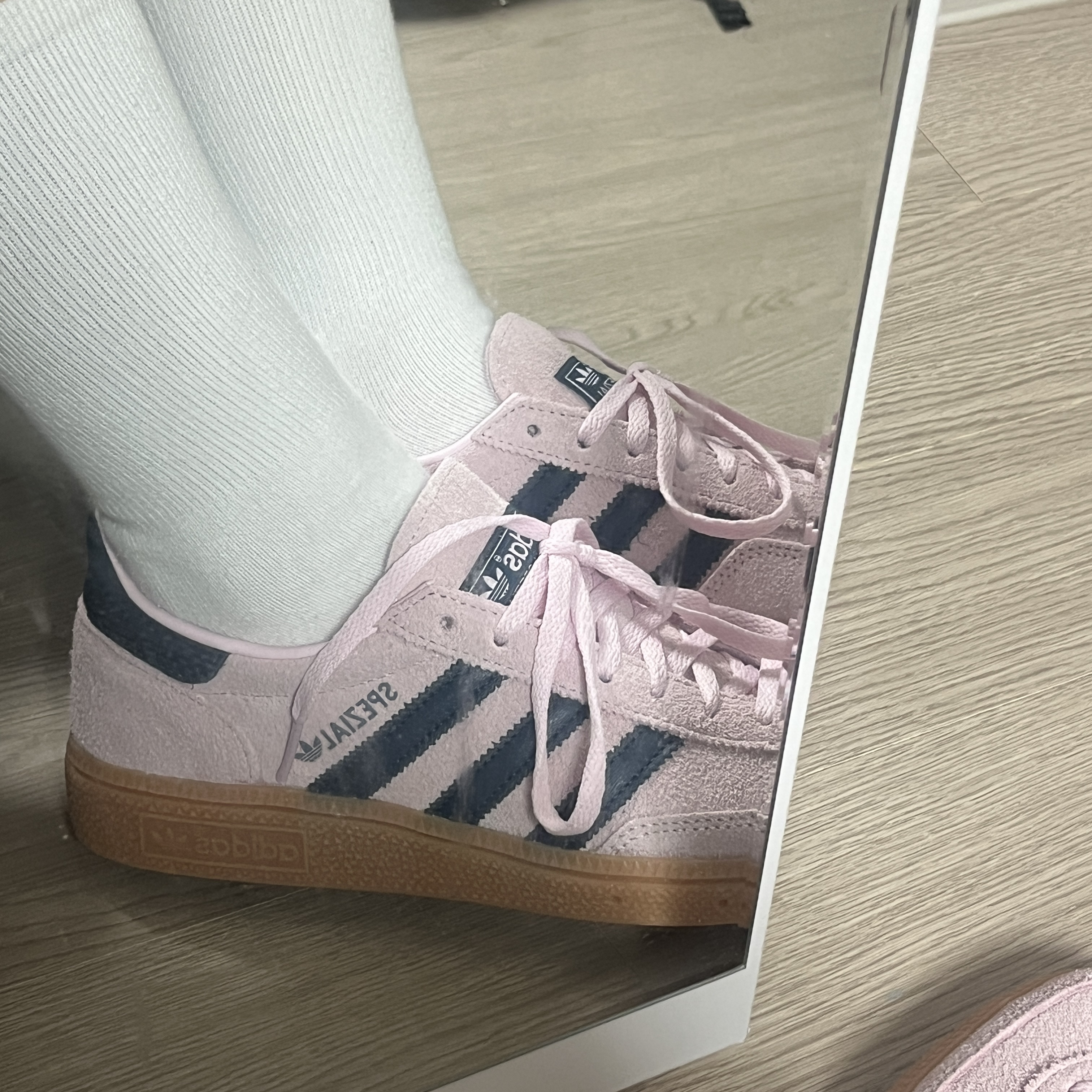 (W) Adidas Spezial Handball Clear Pink 착용 스타일