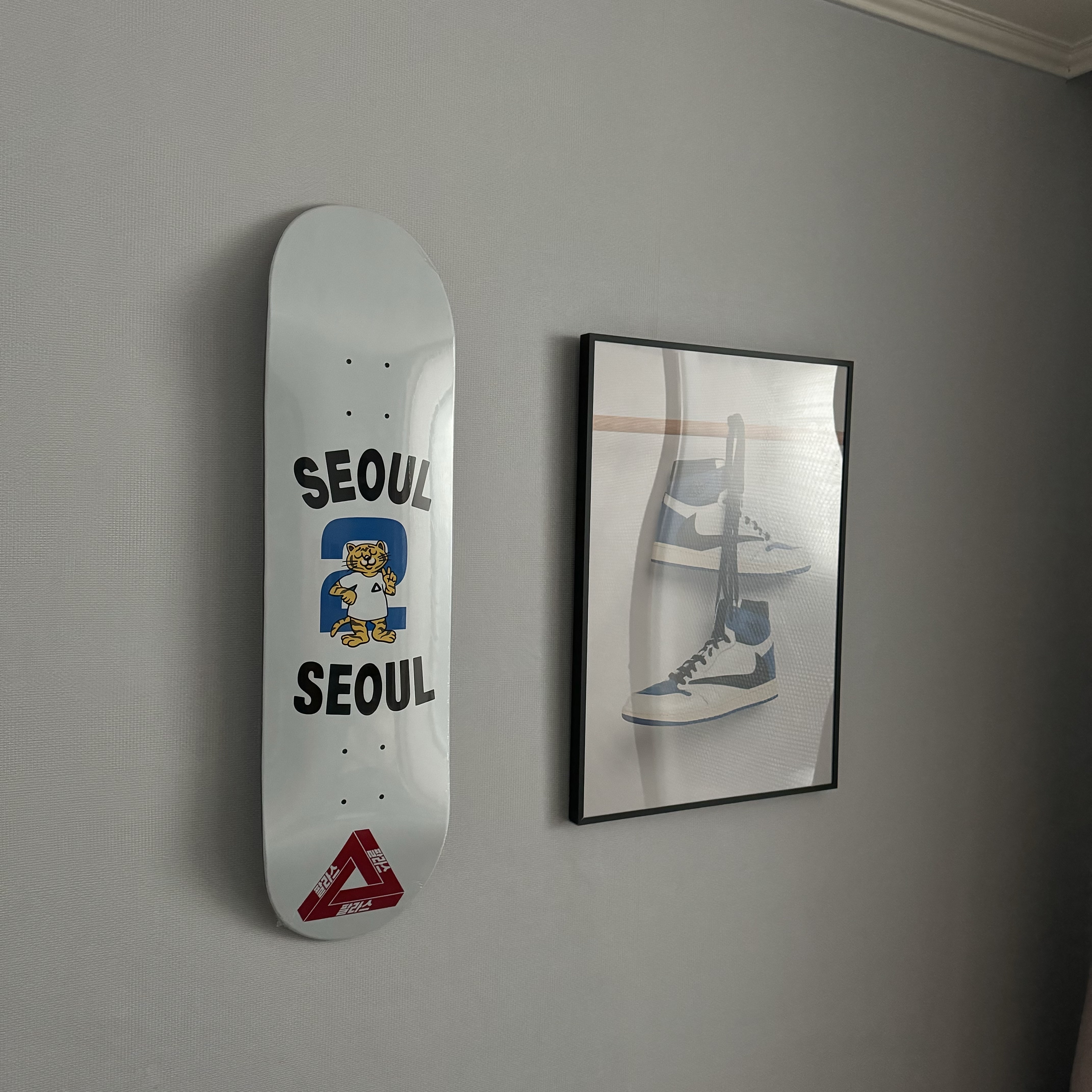 Palace Seoul 2 Seoul Board 8.25 - 25SS 착용 스타일