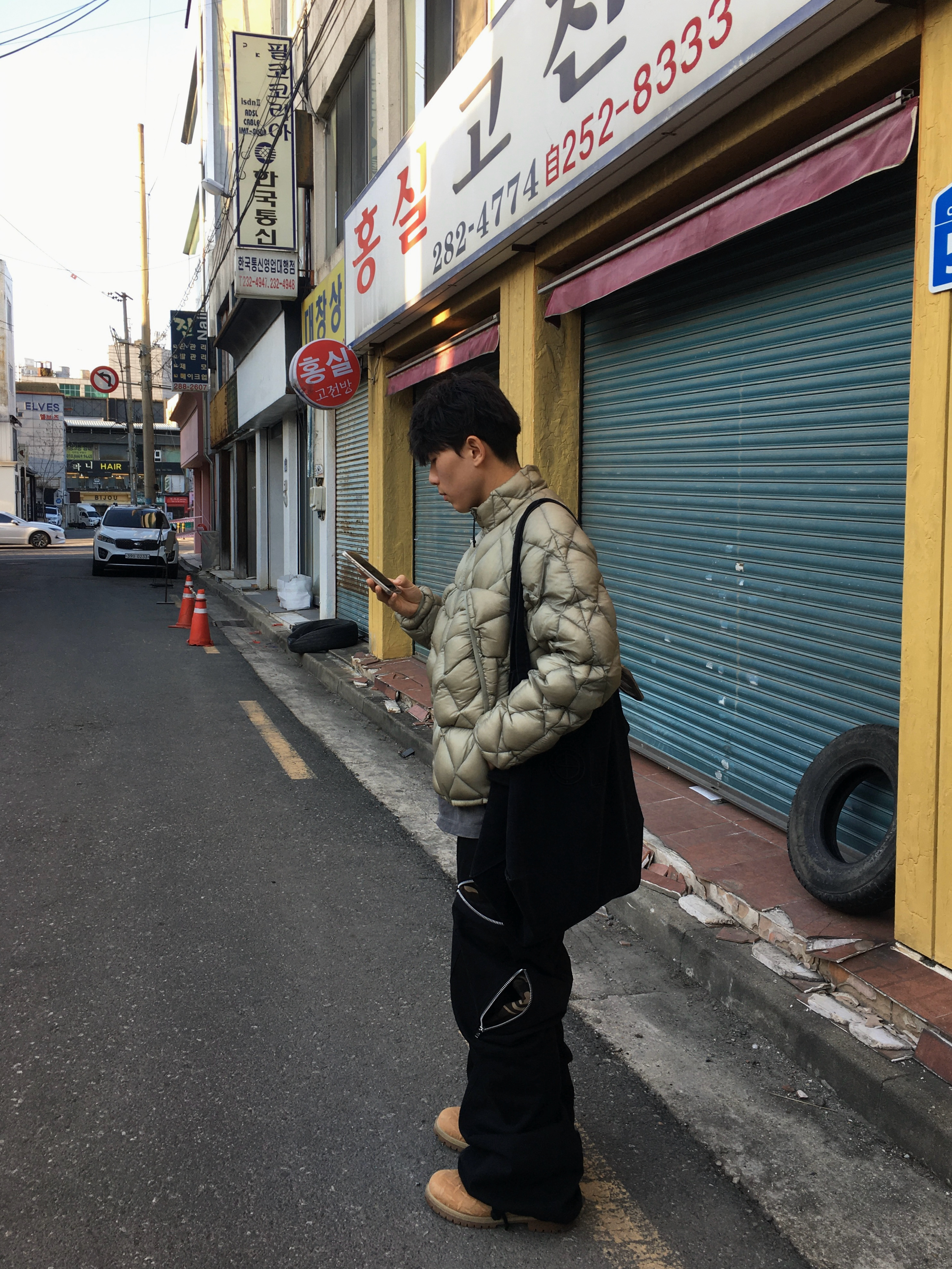 로아 하이킹 라이트 다운 자켓 그레이, 팀버랜드 x 슈프림 다이아몬드 플레이트 6인치 프리미엄 워터프루프 부츠 위트 - 23FW - 미디움 착용 스타일 - 1