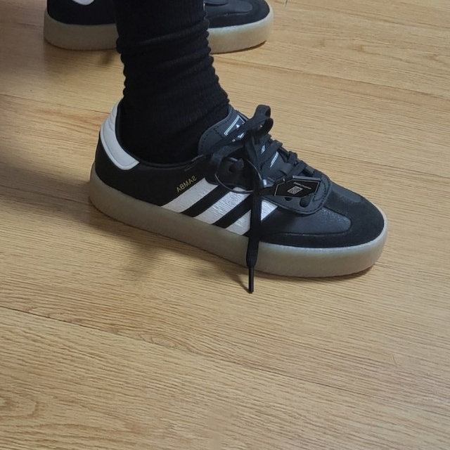 (W) Adidas Sambae Black White 착용 스타일