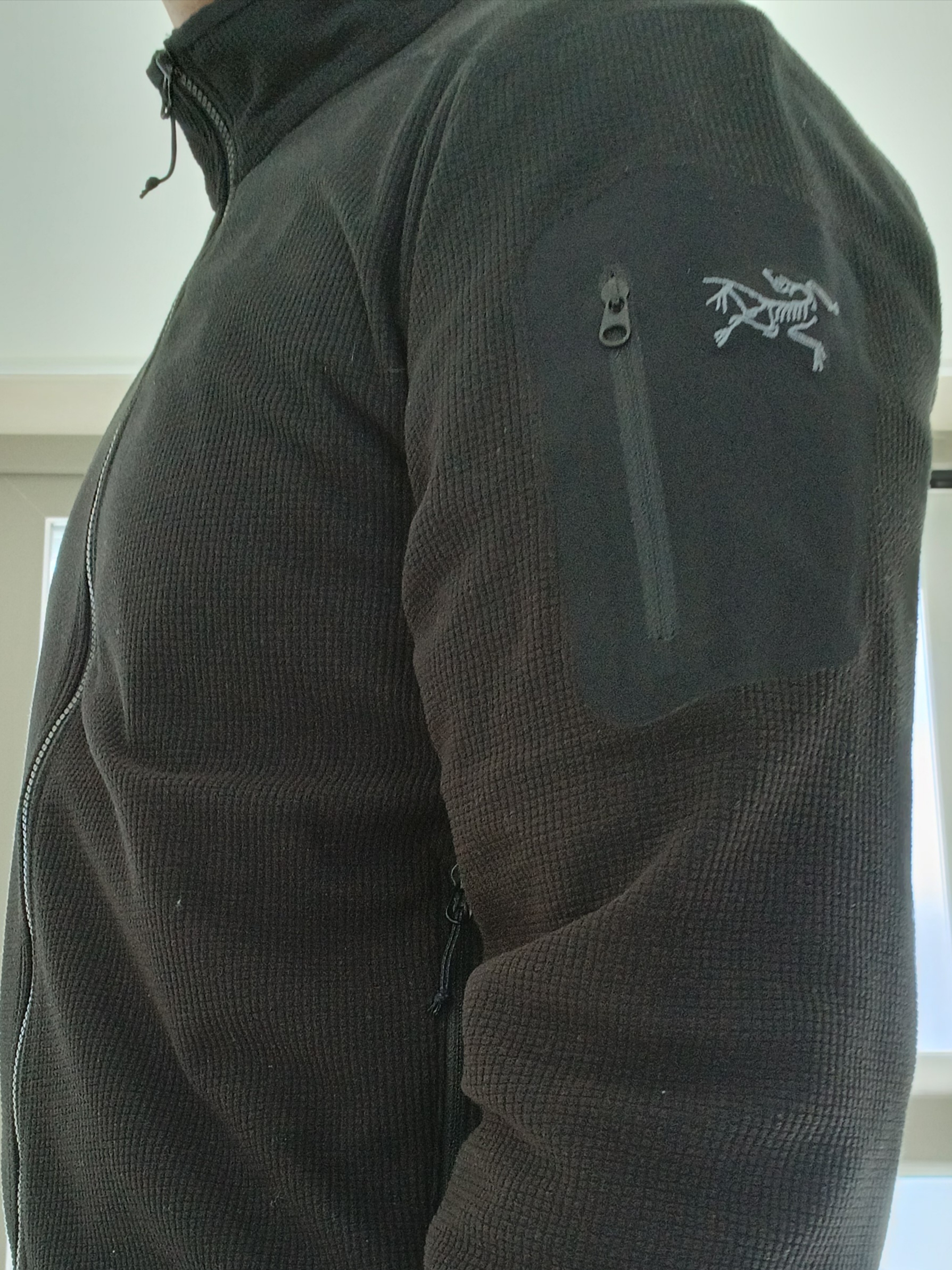 Arc'teryx Delta LT Jacket Black, Arc'teryx Delta Jacket Black 착용 스타일 - 2