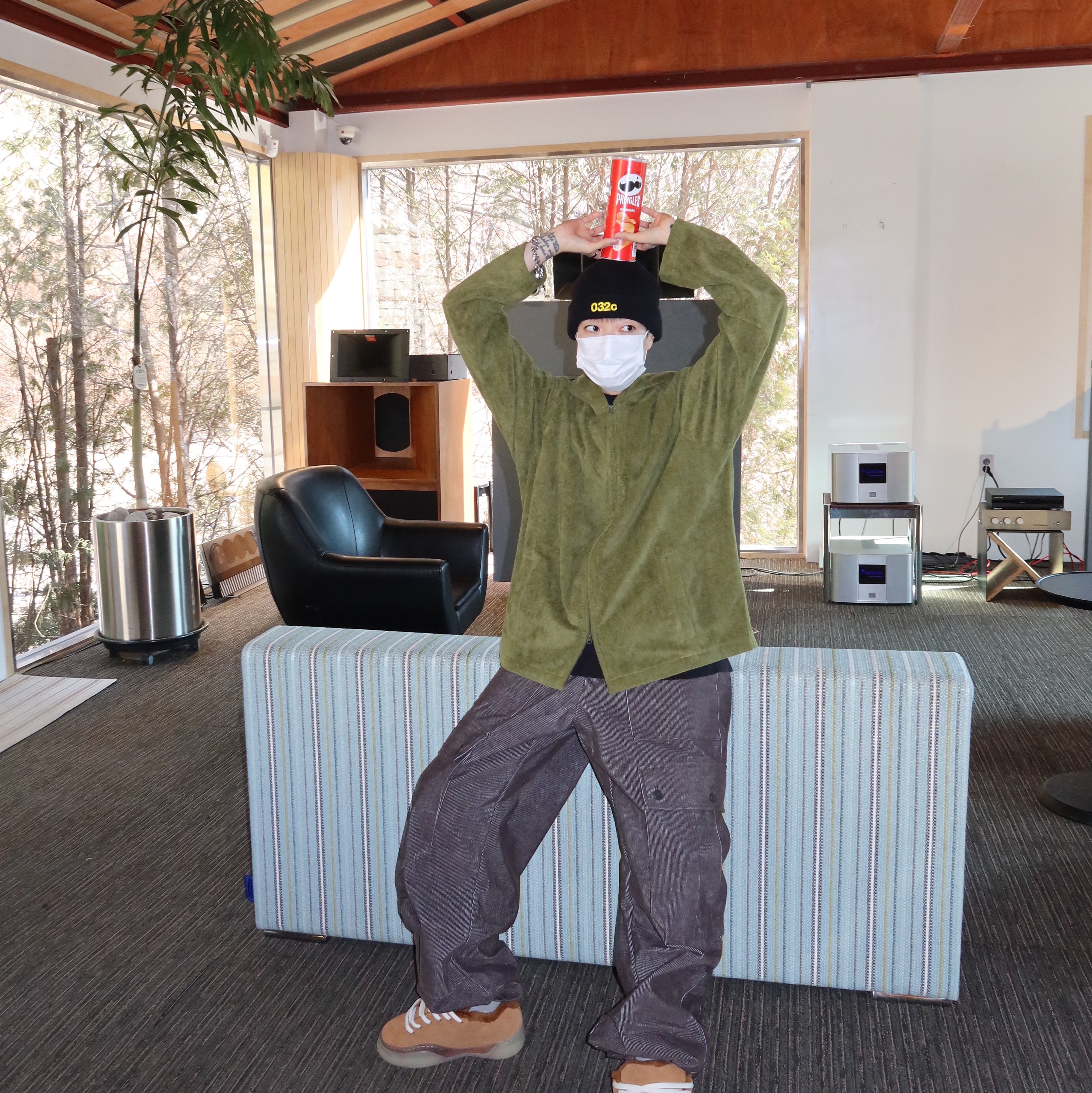 Hono Report Hooded Zip-Up Olive Green, Hono Report Big Pocket Cargo Pants Brown 착용 스타일 - 4
