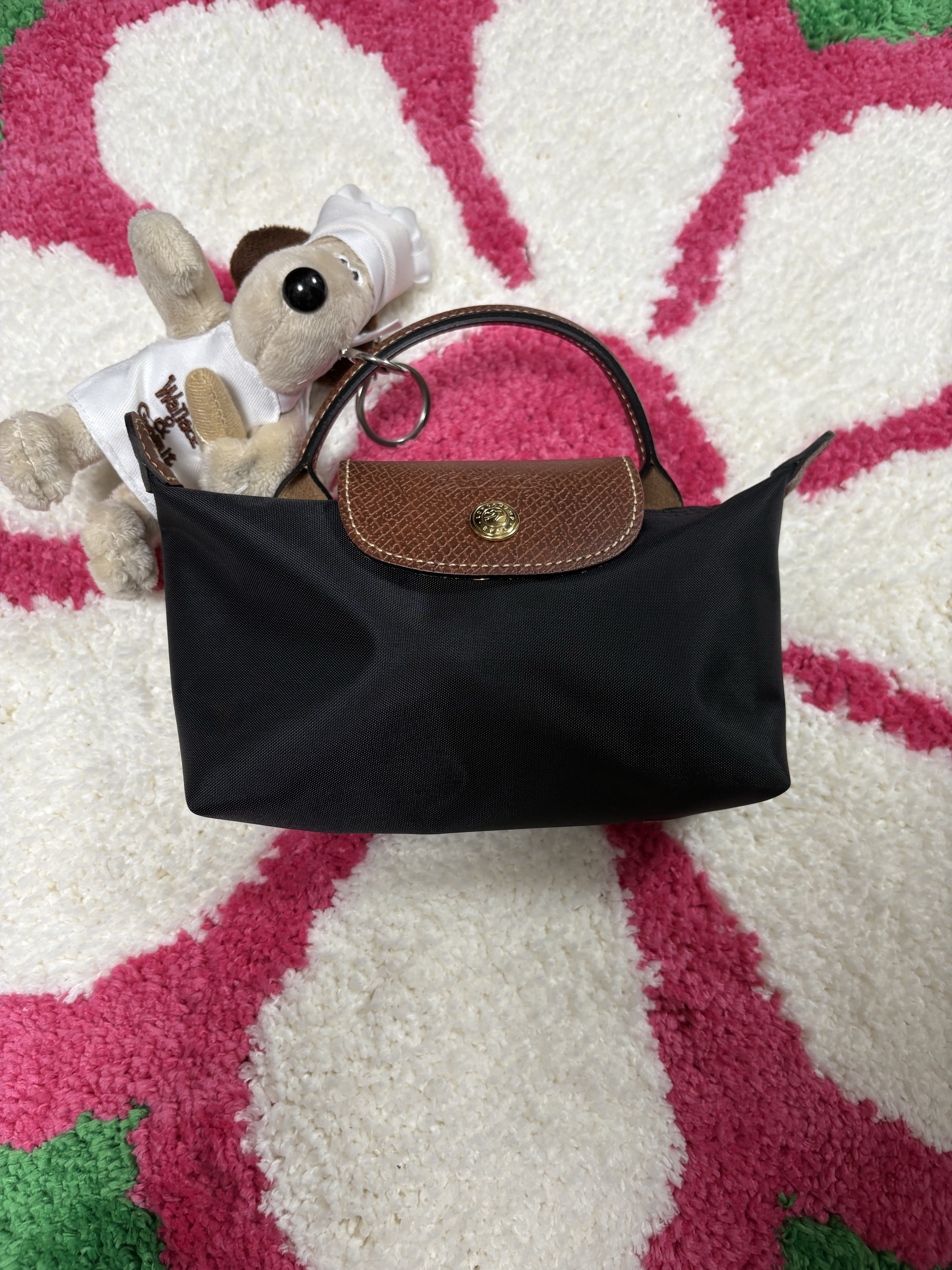 Longchamp Le Pliage Original Handle Pouch Black 착용 스타일