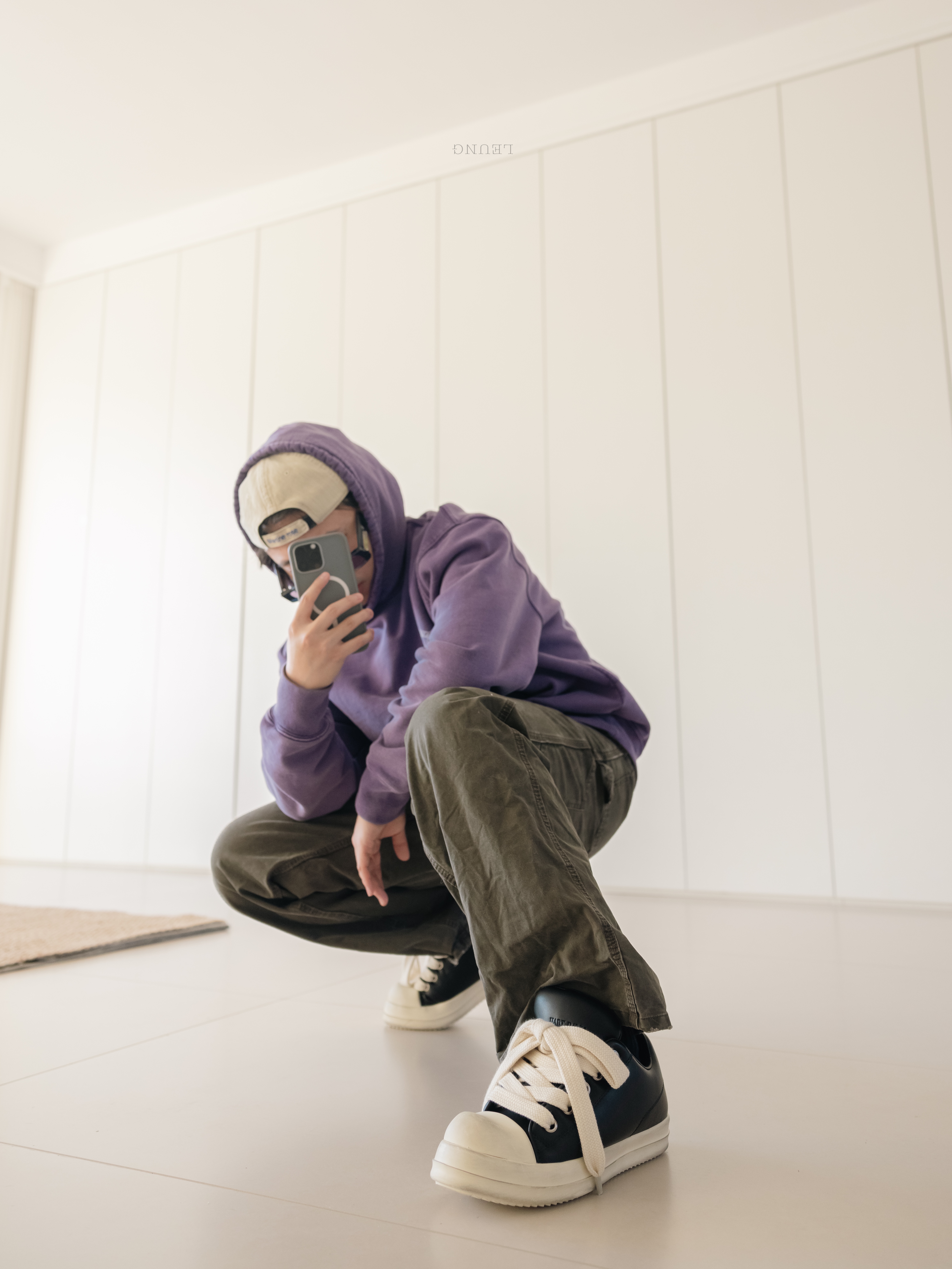 Palace x Vivienne Westwood Hood Purple - 24FW 착용 스타일 - 2