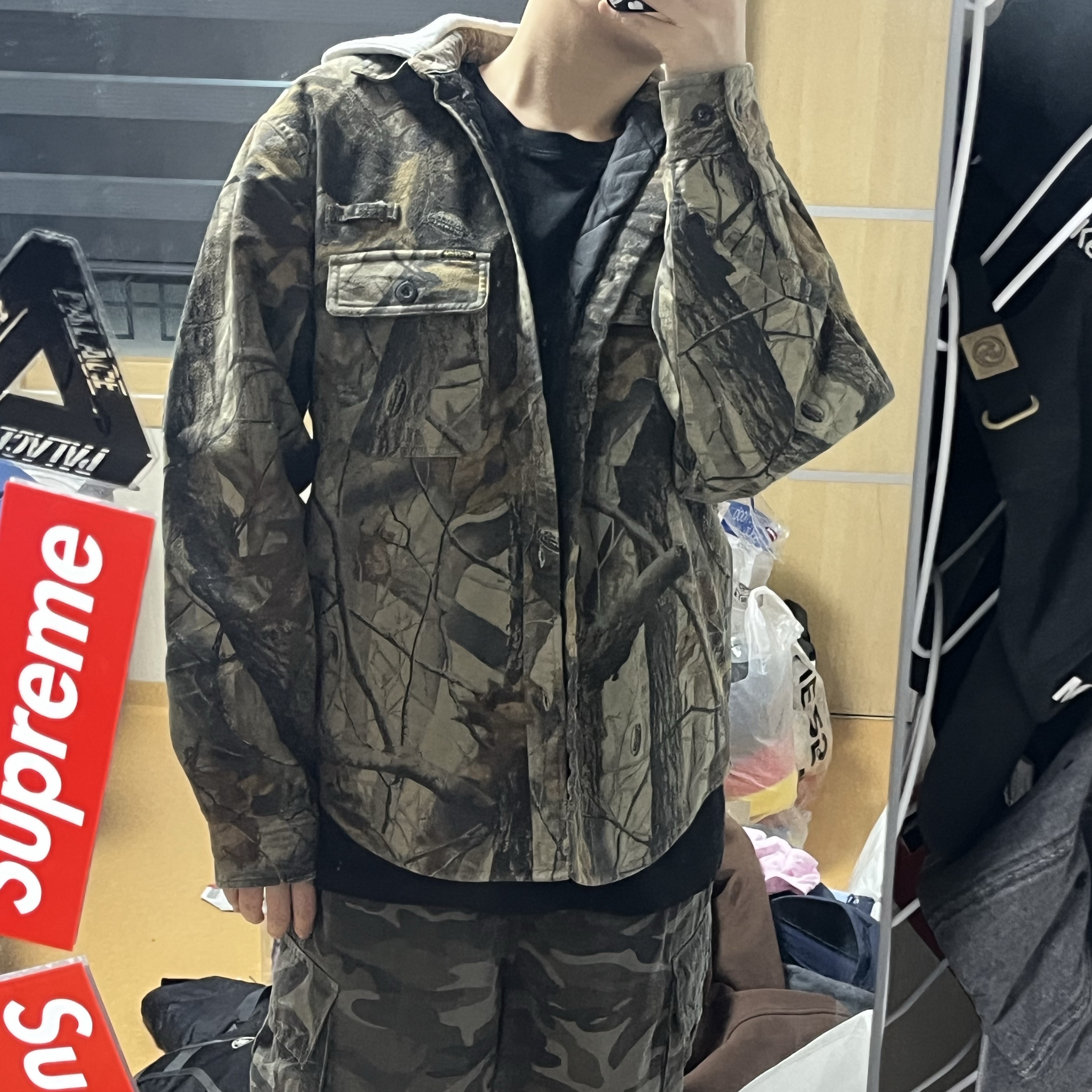 Supreme Quilted Lined Hooded Flannel Shirt Realtree Hardwoods Camo - 25SS 착용 스타일