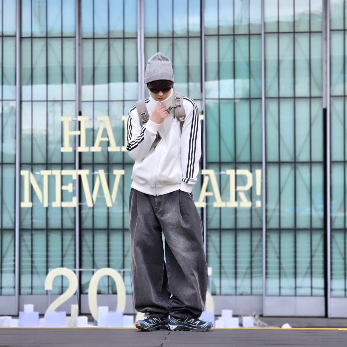 Nike SB Fisherman Beanie Dark Grey Heather, Adidas German Beckenbauer Track Top Off White - KR Sizing 착용 스타일 - 1