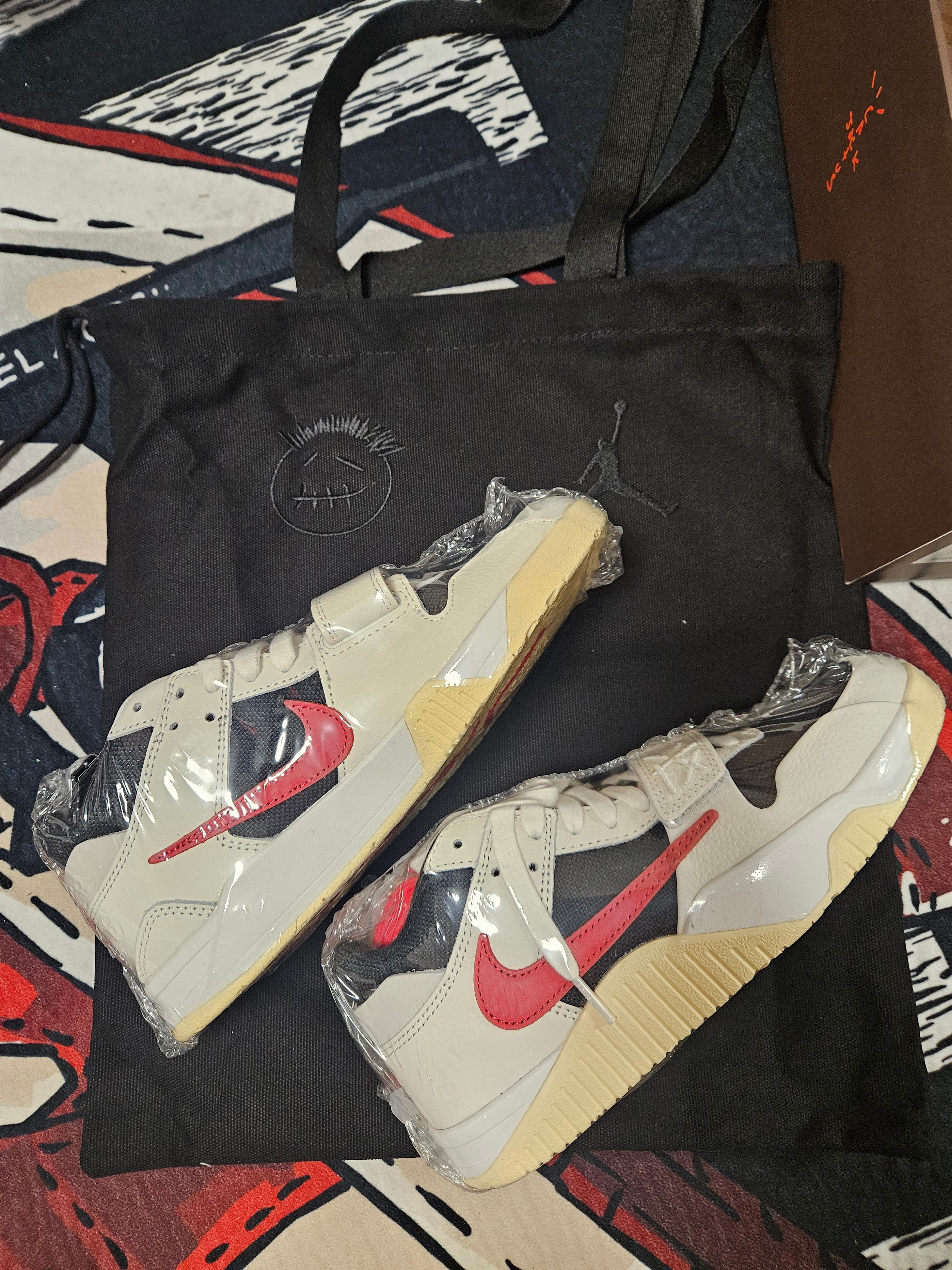 Jordan x Travis Scott Jumpman Jack TR University Red 착용 스타일