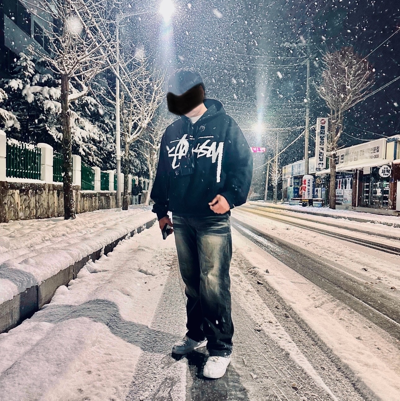 Stussy Big Stock Hoodie Black 착용 스타일