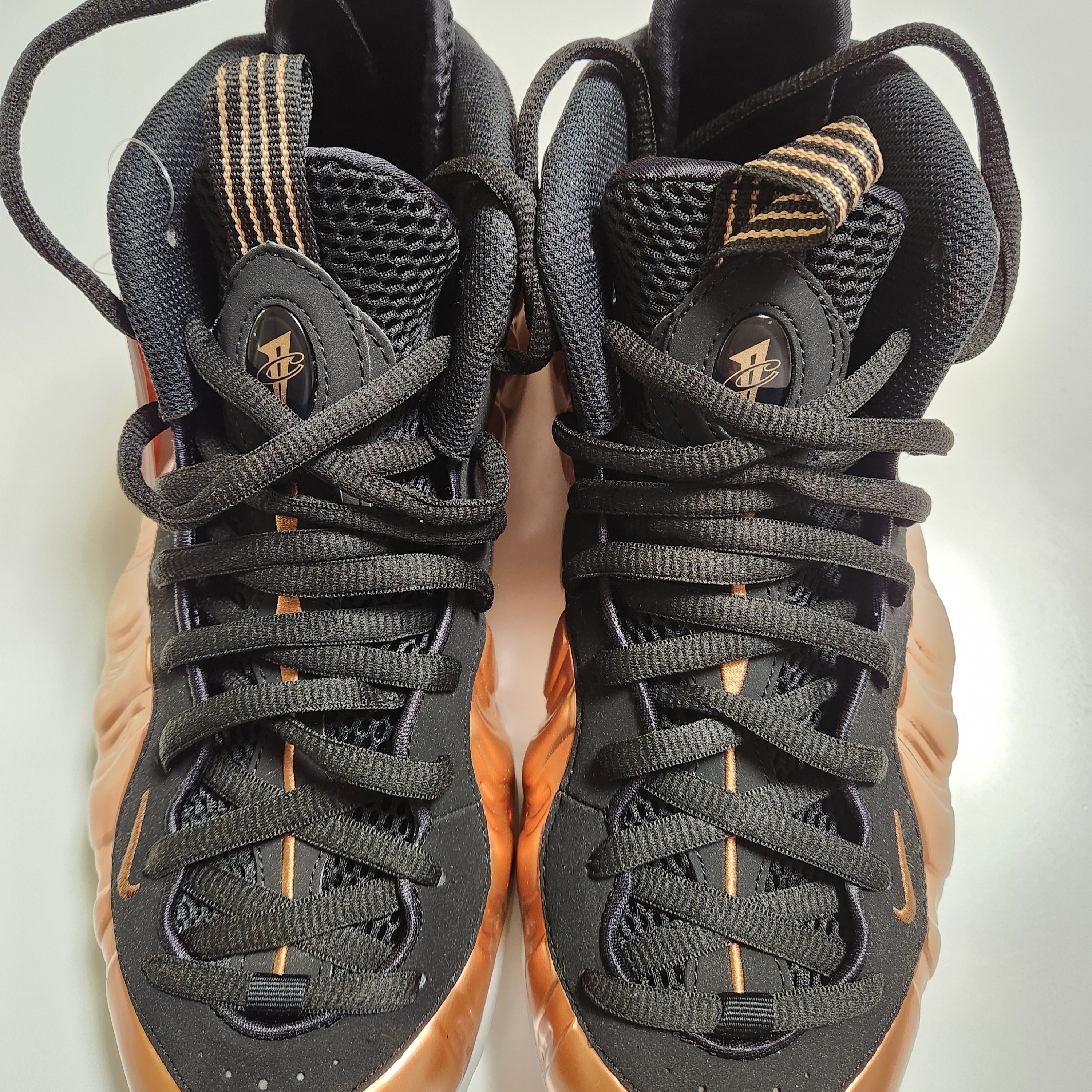 Nike Air Foamposite One Metallic Copper 2024 착용 스타일 - 4