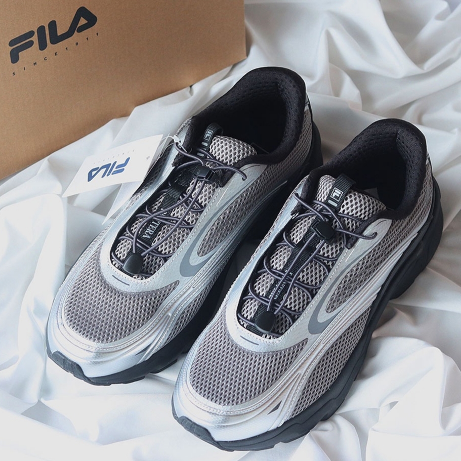 [6% 적립] FILA Pantera 99/25 Silver 착용 스타일 - 2