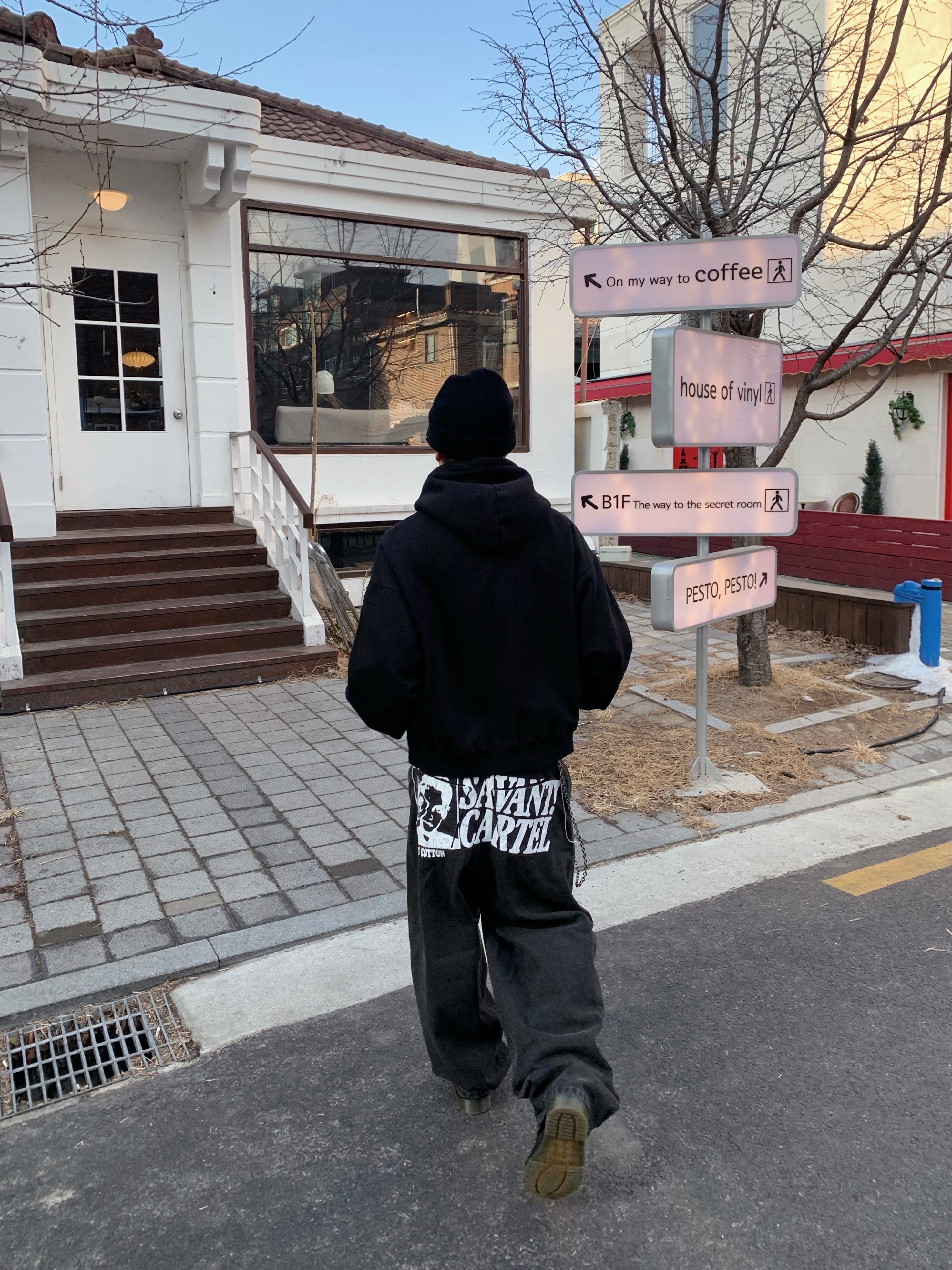 Dr. Martens 1461 Smooth Black, Stussy Basic Cuff Beanie Black 착용 스타일 - 4