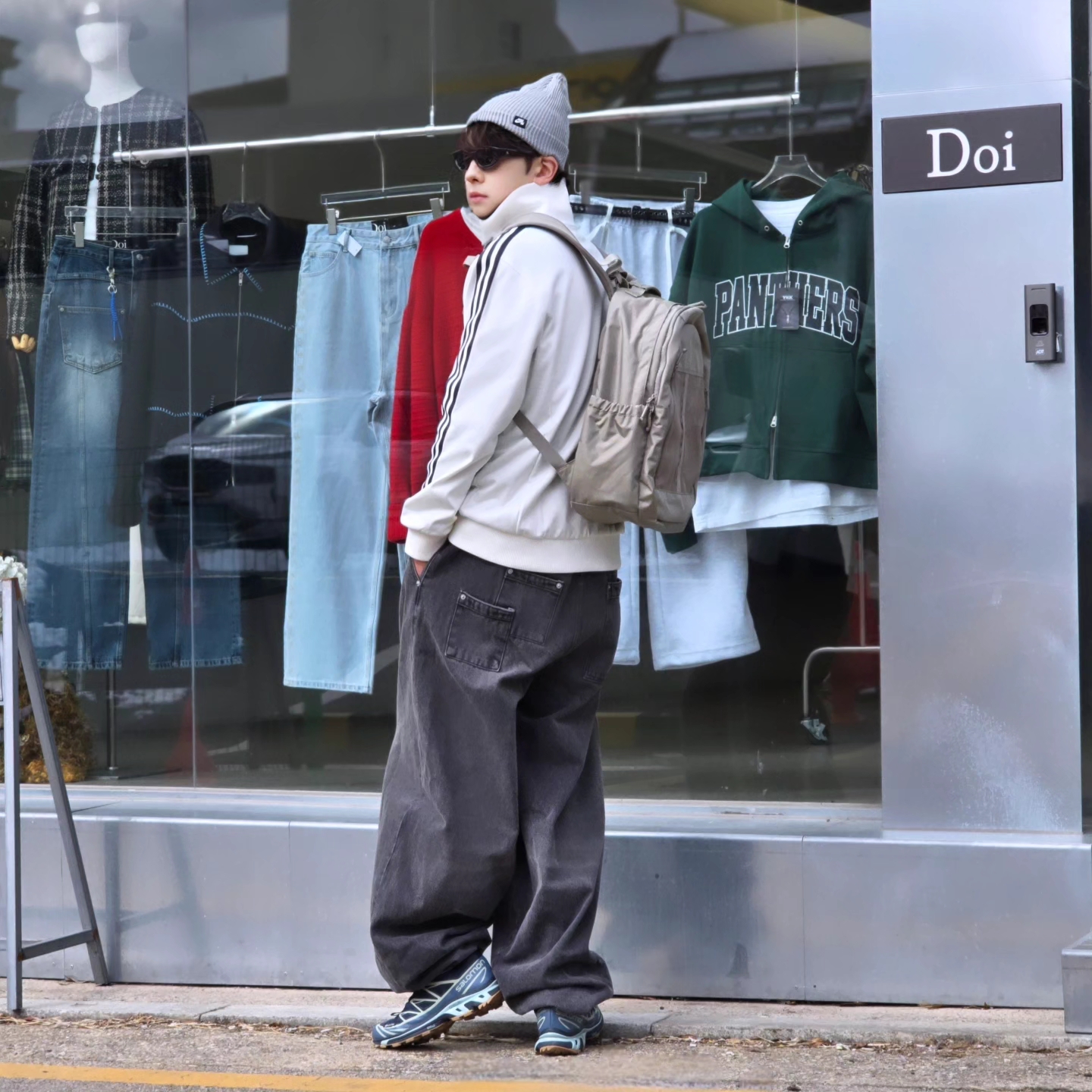Nike SB Fisherman Beanie Dark Grey Heather, Adidas German Beckenbauer Track Top Off White - KR Sizing 착용 스타일 - 5