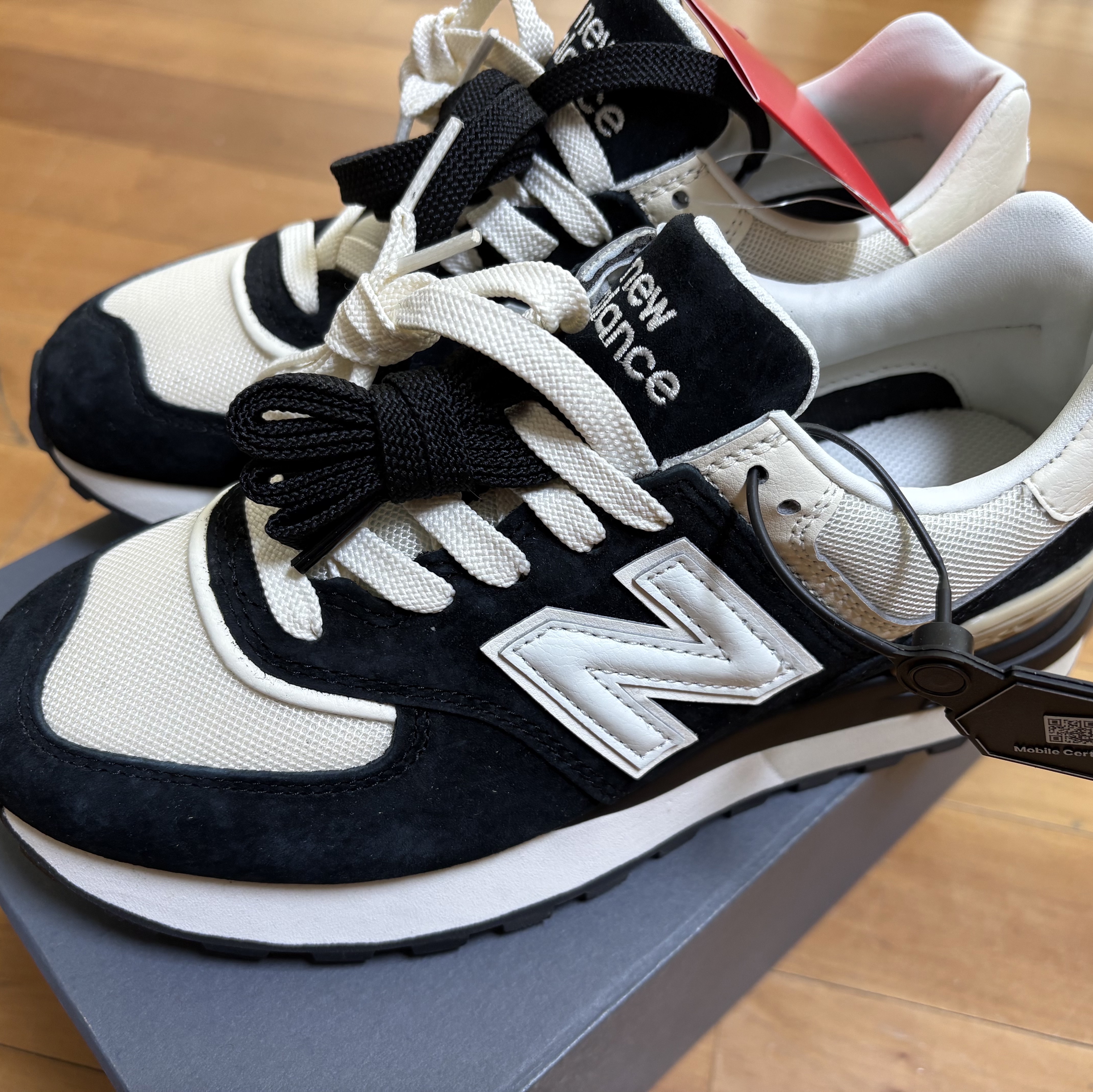 New Balance 574 Legacy Black Angora 착용 스타일