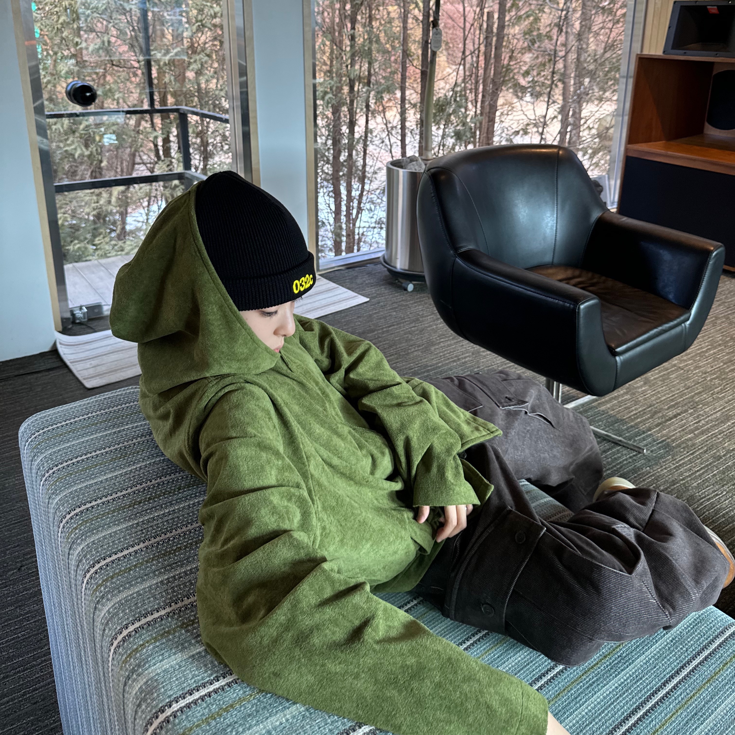 Hono Report Hooded Zip-Up Olive Green, Hono Report Big Pocket Cargo Pants Brown 착용 스타일 - 3