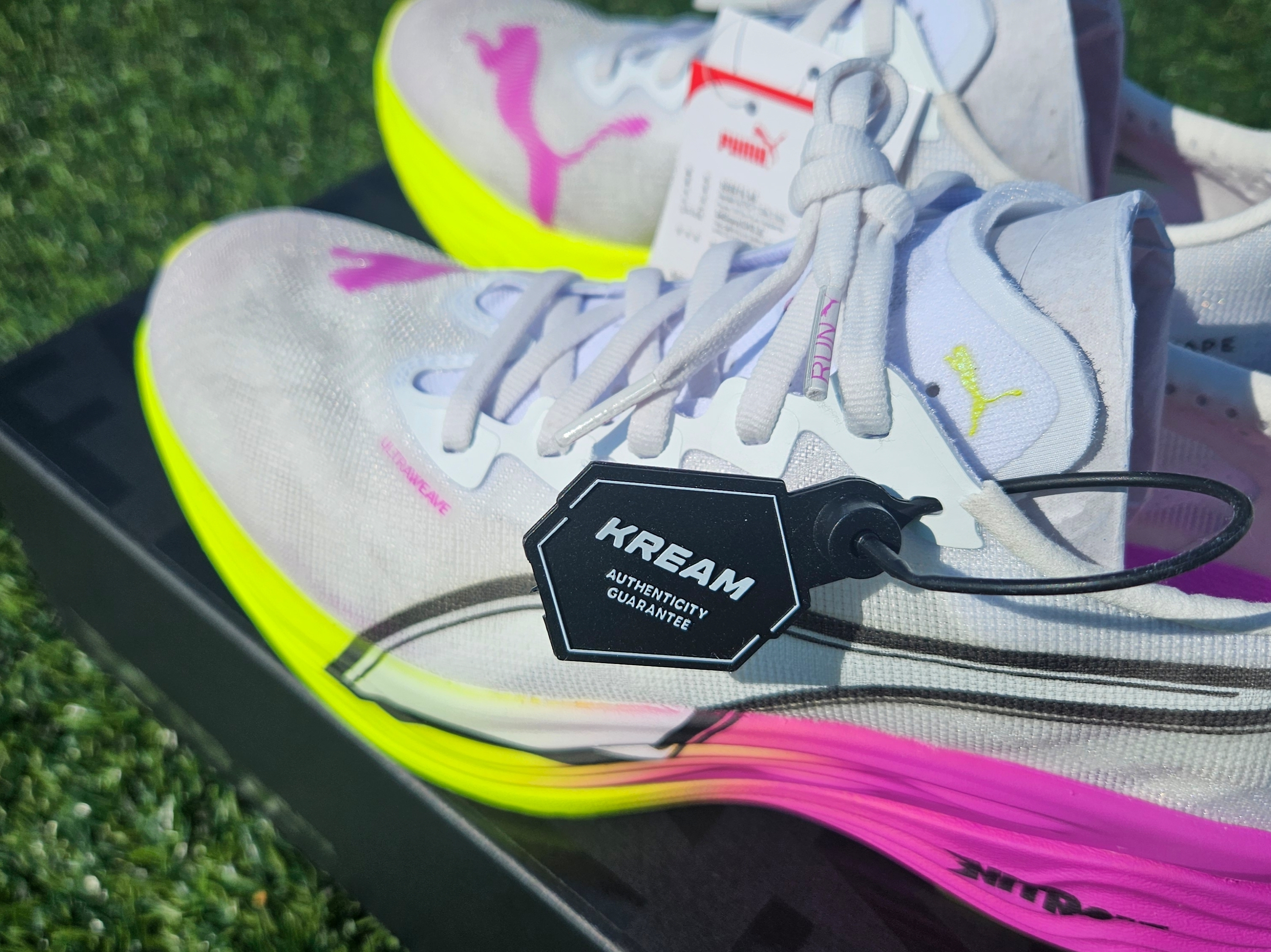 (W) Puma Deviate Nitro Elite 3 White Pure Magenta 착용 스타일 - 3