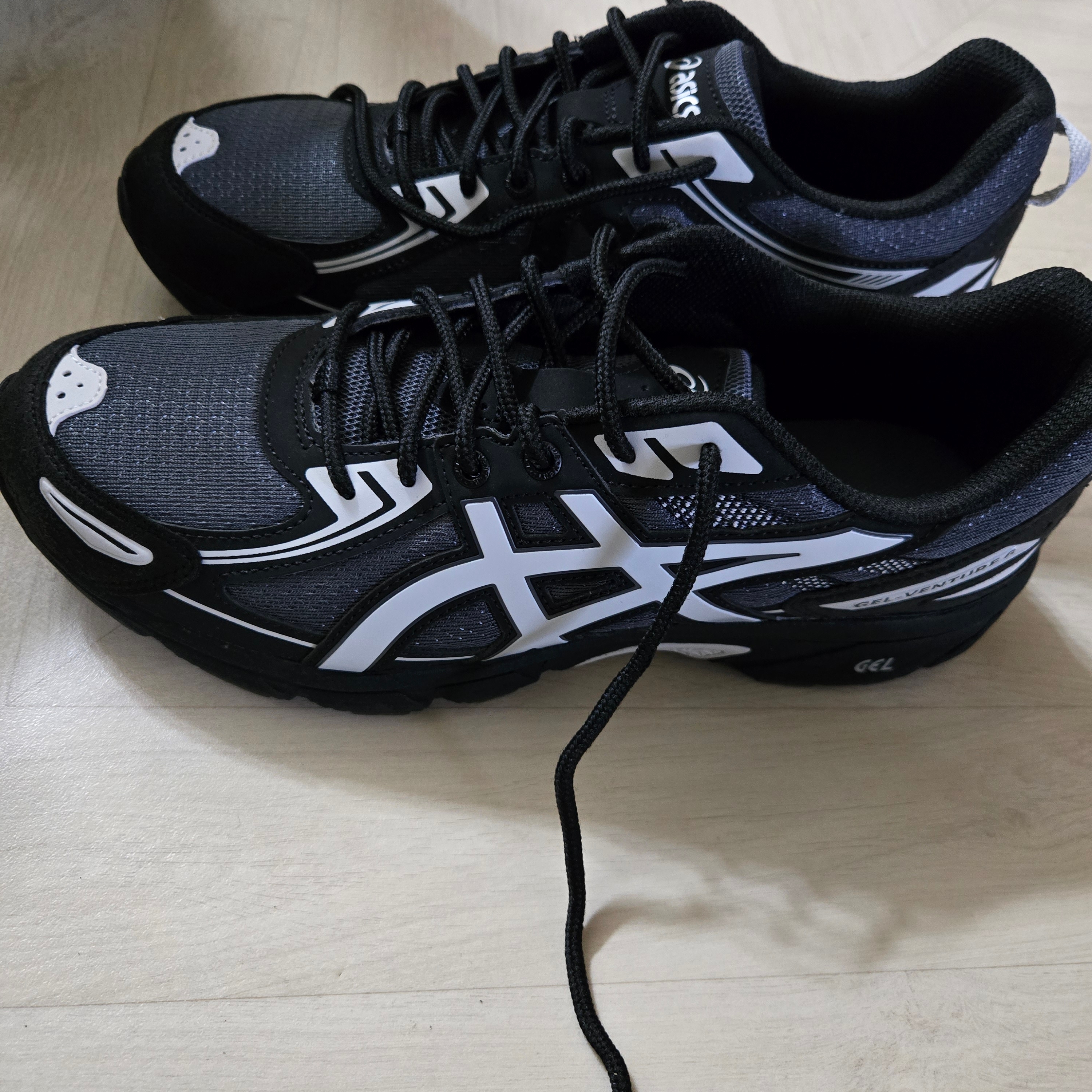 Asics Gel-Venture 6 Carrier Grey 착용 스타일 - 3